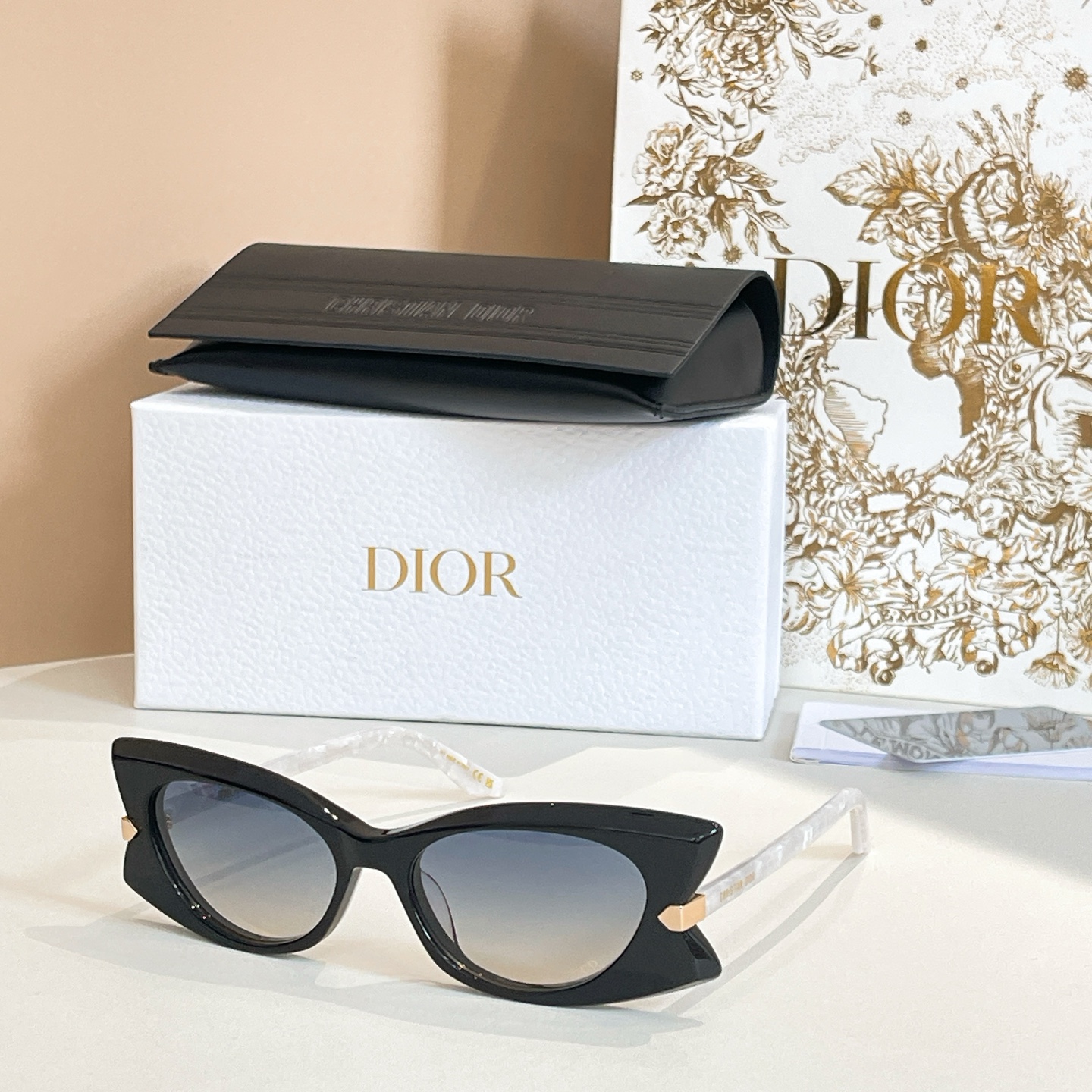 DIO*🌟🌟🌟MODEL：DiorButterfly S2I🌟🌟🌟SIZE：54口17-145🌟🌟🌟