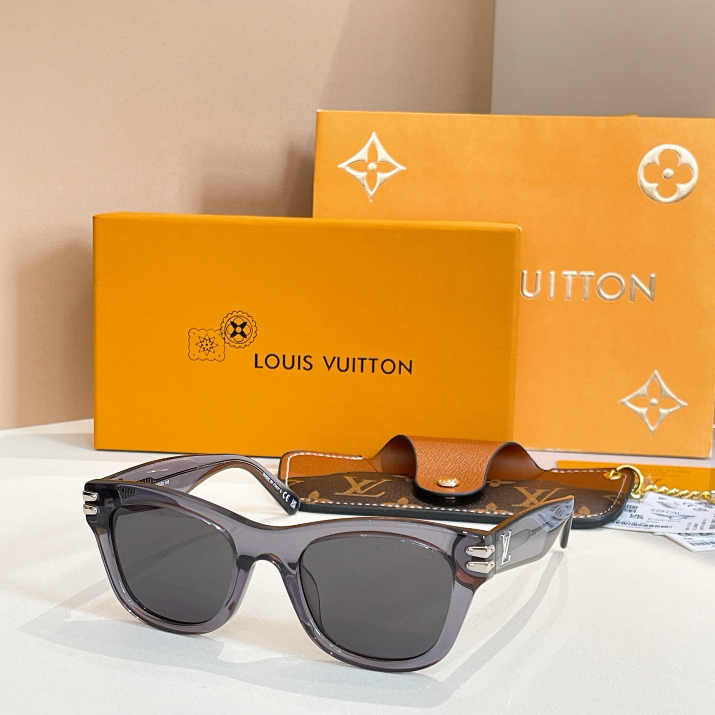 LOUIS VUITTO*✨✨✨MODEL：Z2927U✨✨✨ SIZE：51口13-145✨✨✨