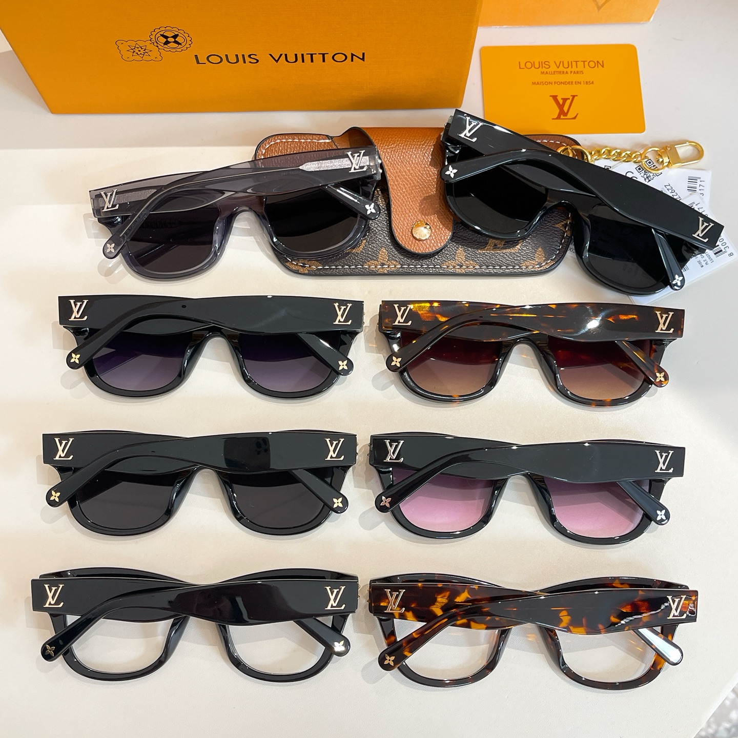 LOUIS VUITTO*✨✨✨MODEL：Z2927U✨✨✨ SIZE：51口13-145✨✨✨