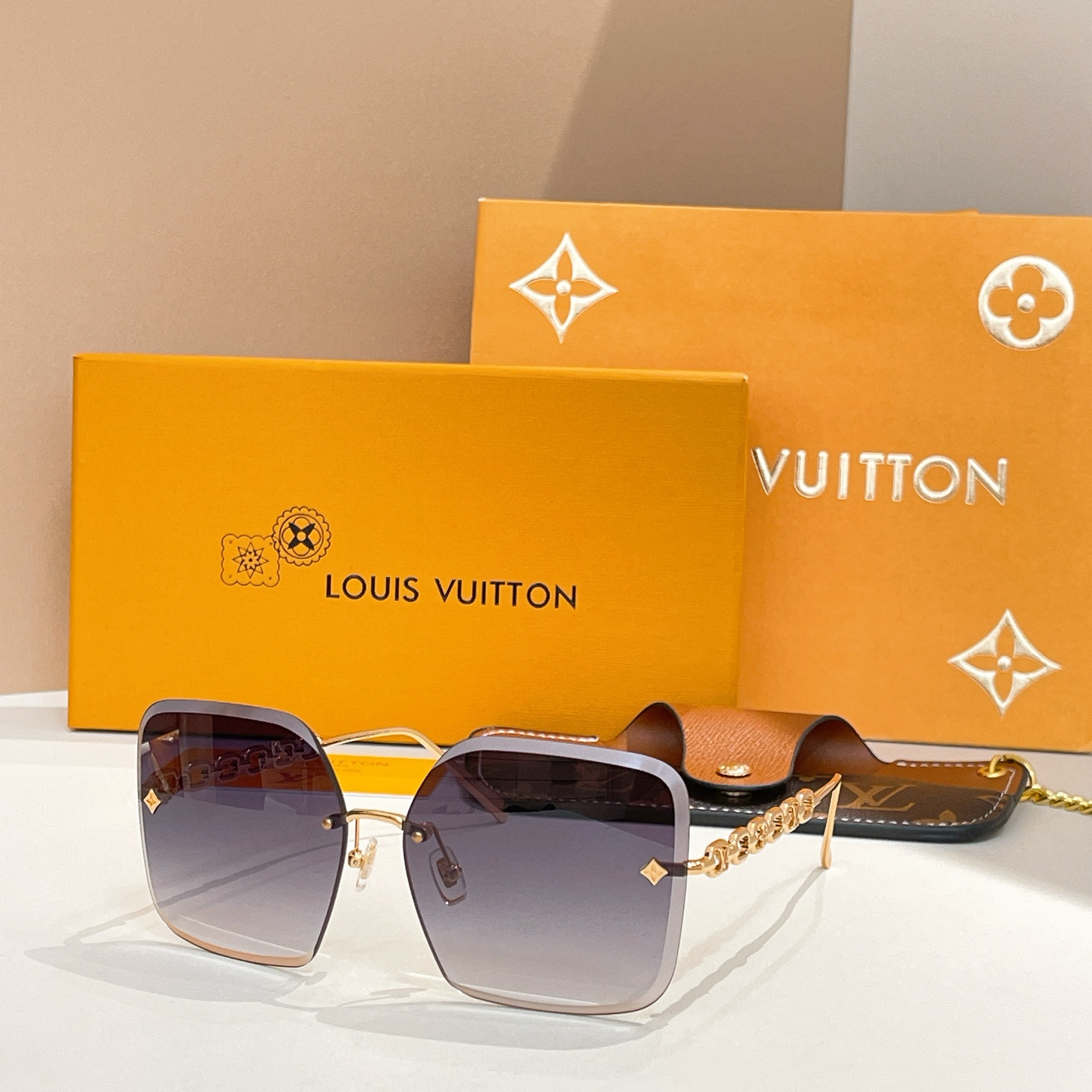 LOUIS VUITTO*✨✨✨MODEL：Z1860U✨✨✨ SIZE：61口14-140✨✨✨