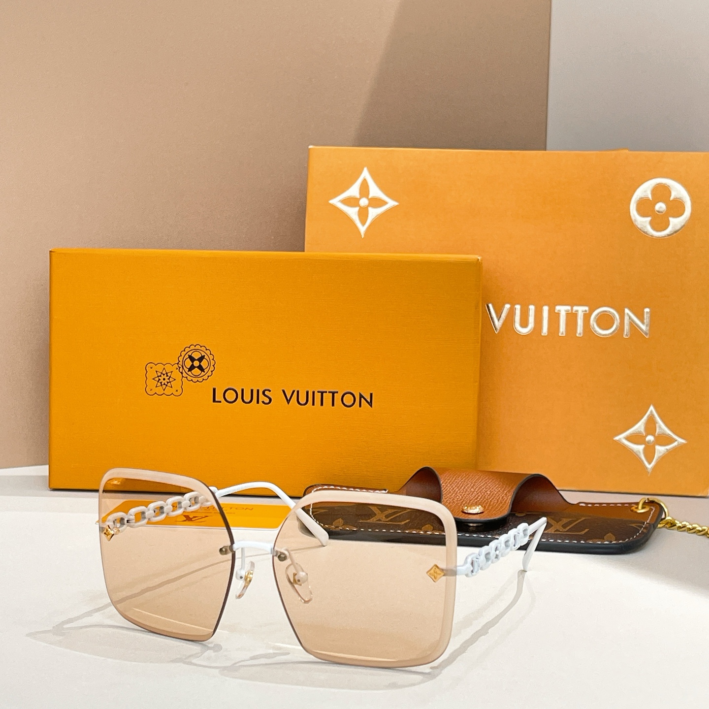 LOUIS VUITTO*✨✨✨MODEL：Z1860U✨✨✨ SIZE：61口14-140✨✨✨