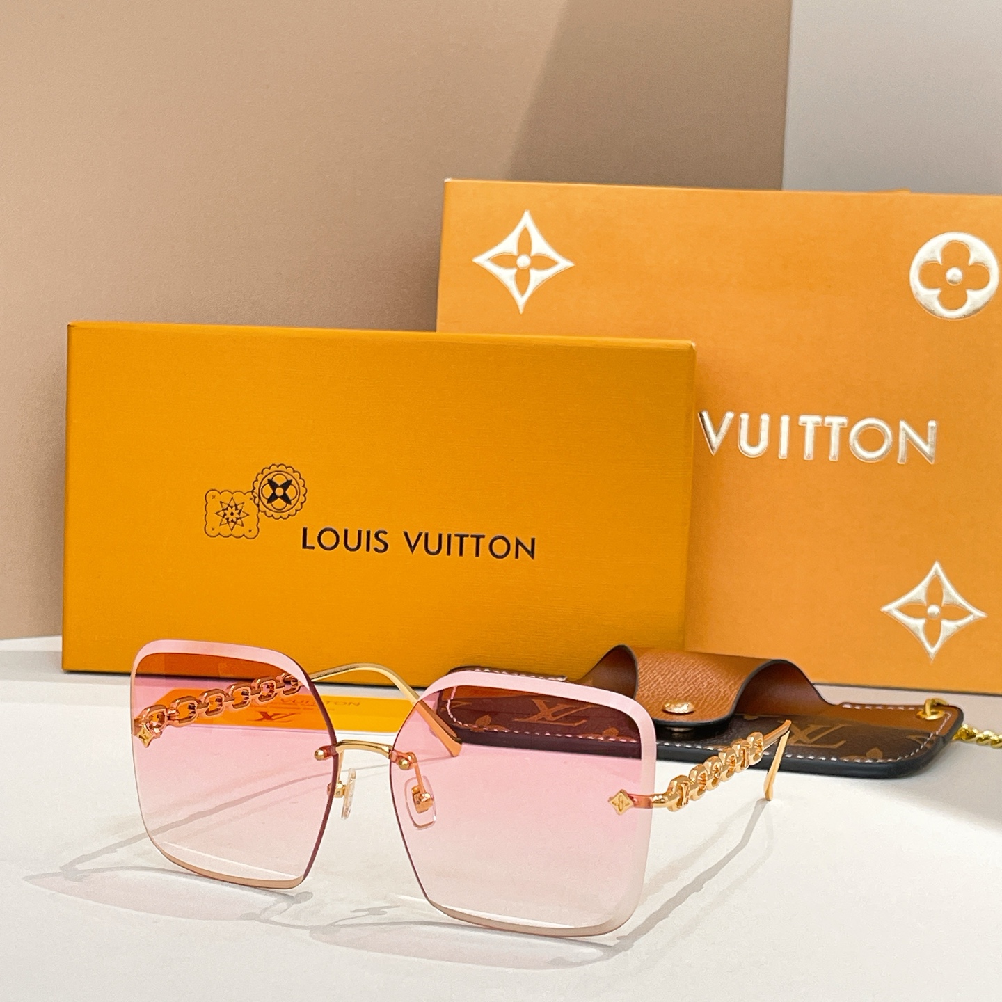 LOUIS VUITTO*✨✨✨MODEL：Z1860U✨✨✨ SIZE：61口14-140✨✨✨