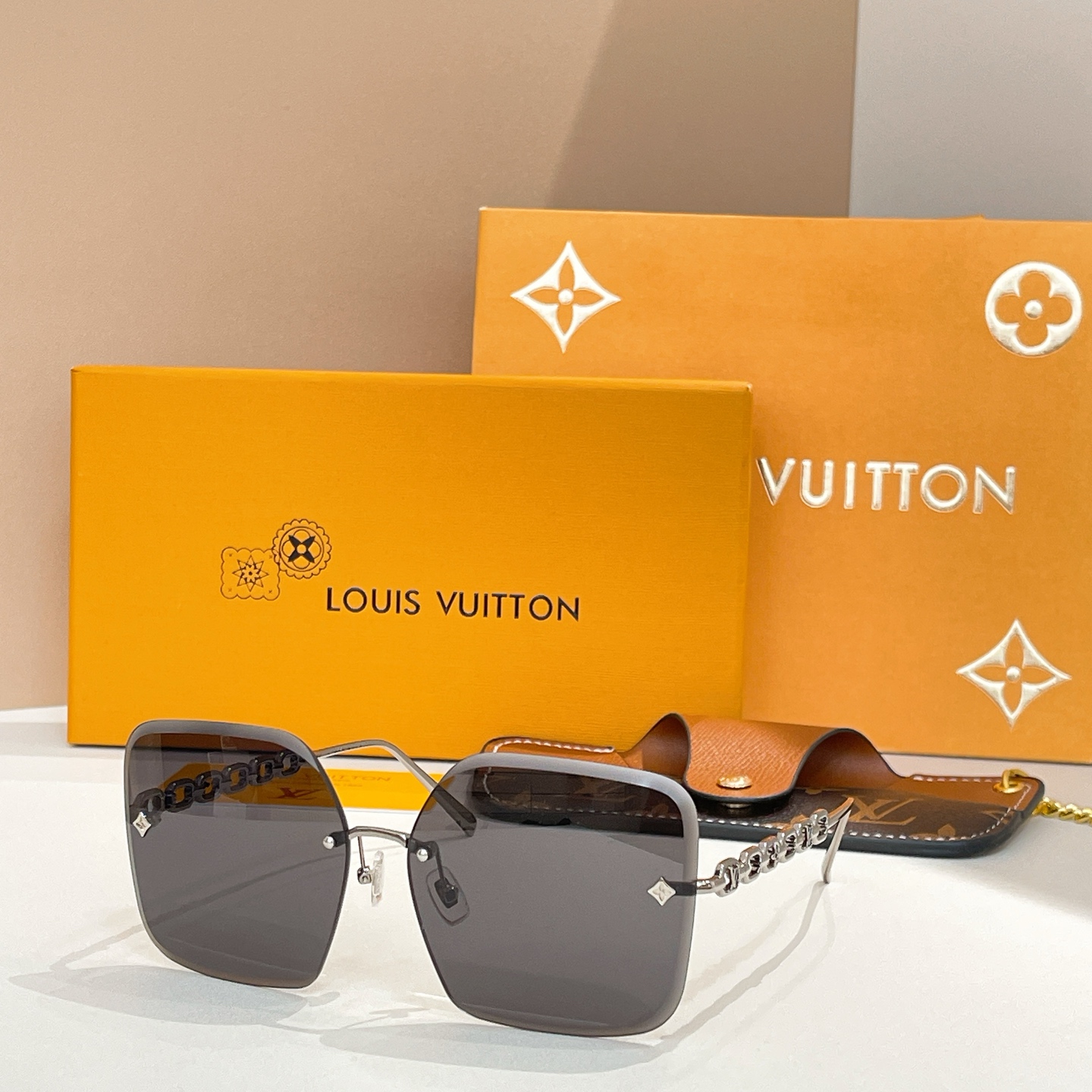 LOUIS VUITTO*✨✨✨MODEL：Z1860U✨✨✨ SIZE：61口14-140✨✨✨