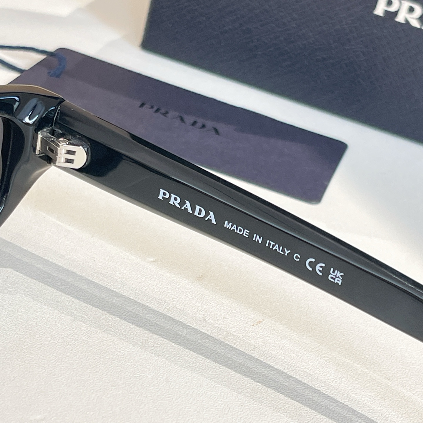PRADA✨✨✨MODEL：SPS C02S✨✨✨SIZE：56口14-140✨✨✨