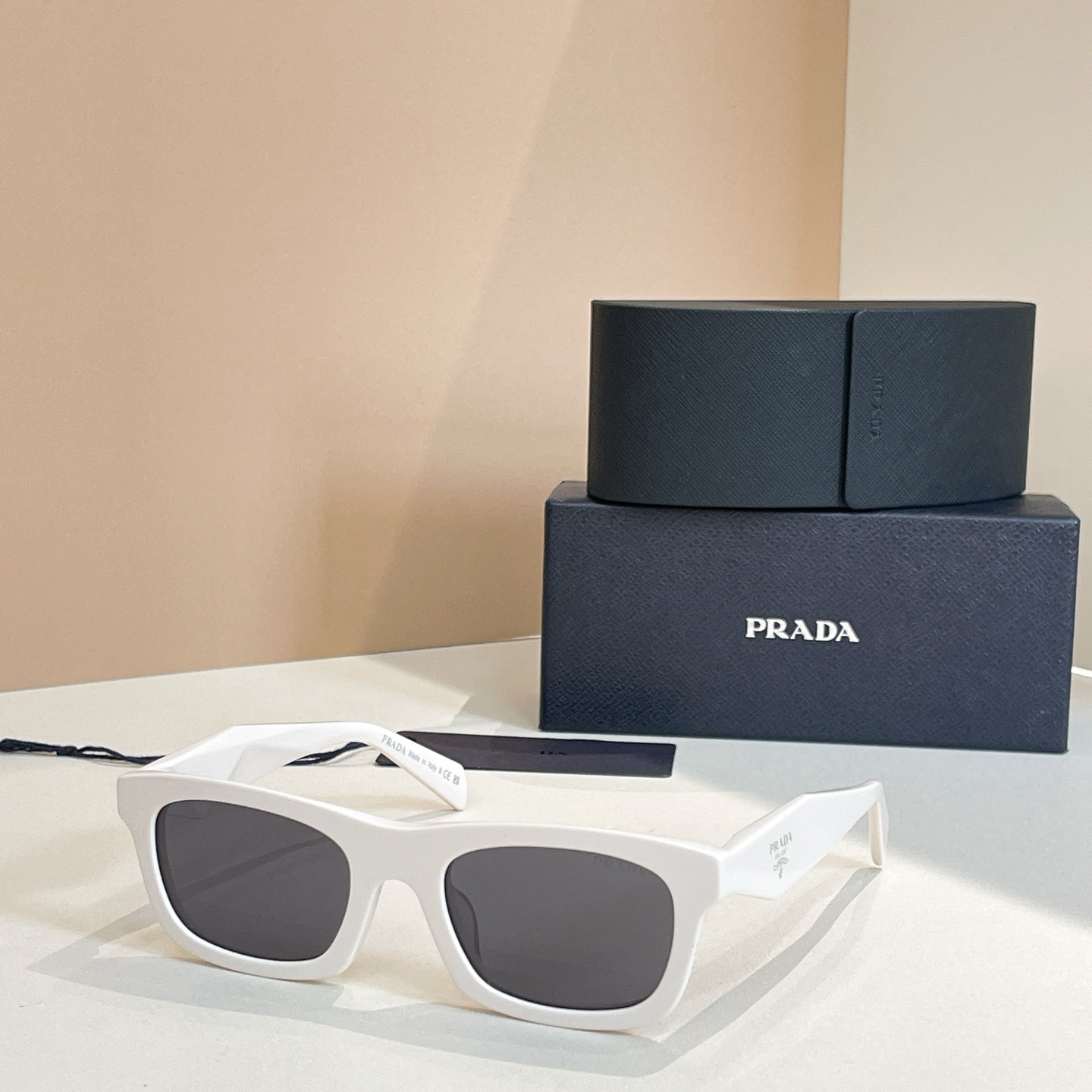 PRADA✨✨✨MODEL：PR B20S✨✨✨SIZE：51口22-145✨✨✨