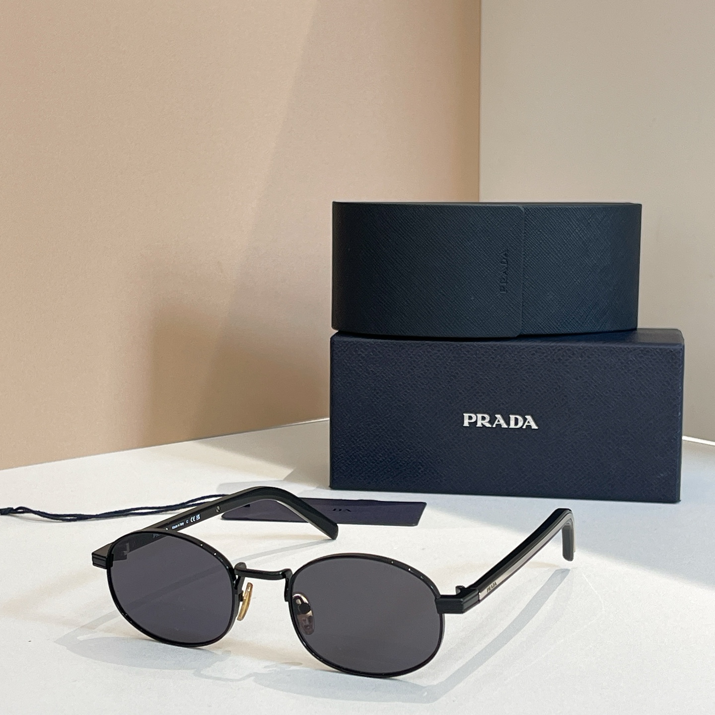 PRADA✨✨✨MODEL：PR B53S✨✨✨SIZE：52口22-145✨✨✨太阳镜，变色片