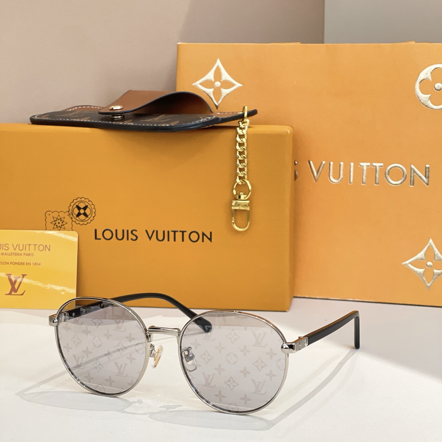 LOUIS VUITTO*✨✨✨MODEL：Z2637U✨✨✨ SIZE：56口19-145✨✨✨