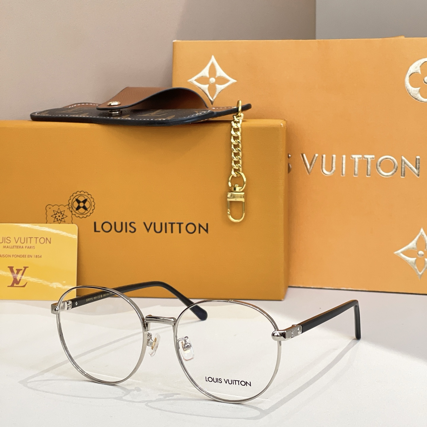 LOUIS VUITTO*✨✨✨MODEL：Z2637U✨✨✨ SIZE：56口19-145✨✨✨