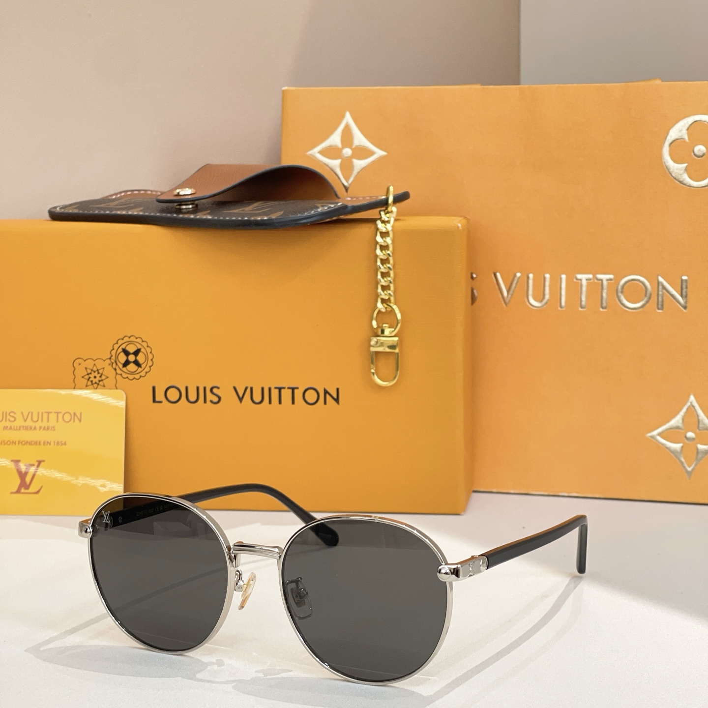 LOUIS VUITTO*✨✨✨MODEL：Z2637U✨✨✨ SIZE：56口19-145✨✨✨