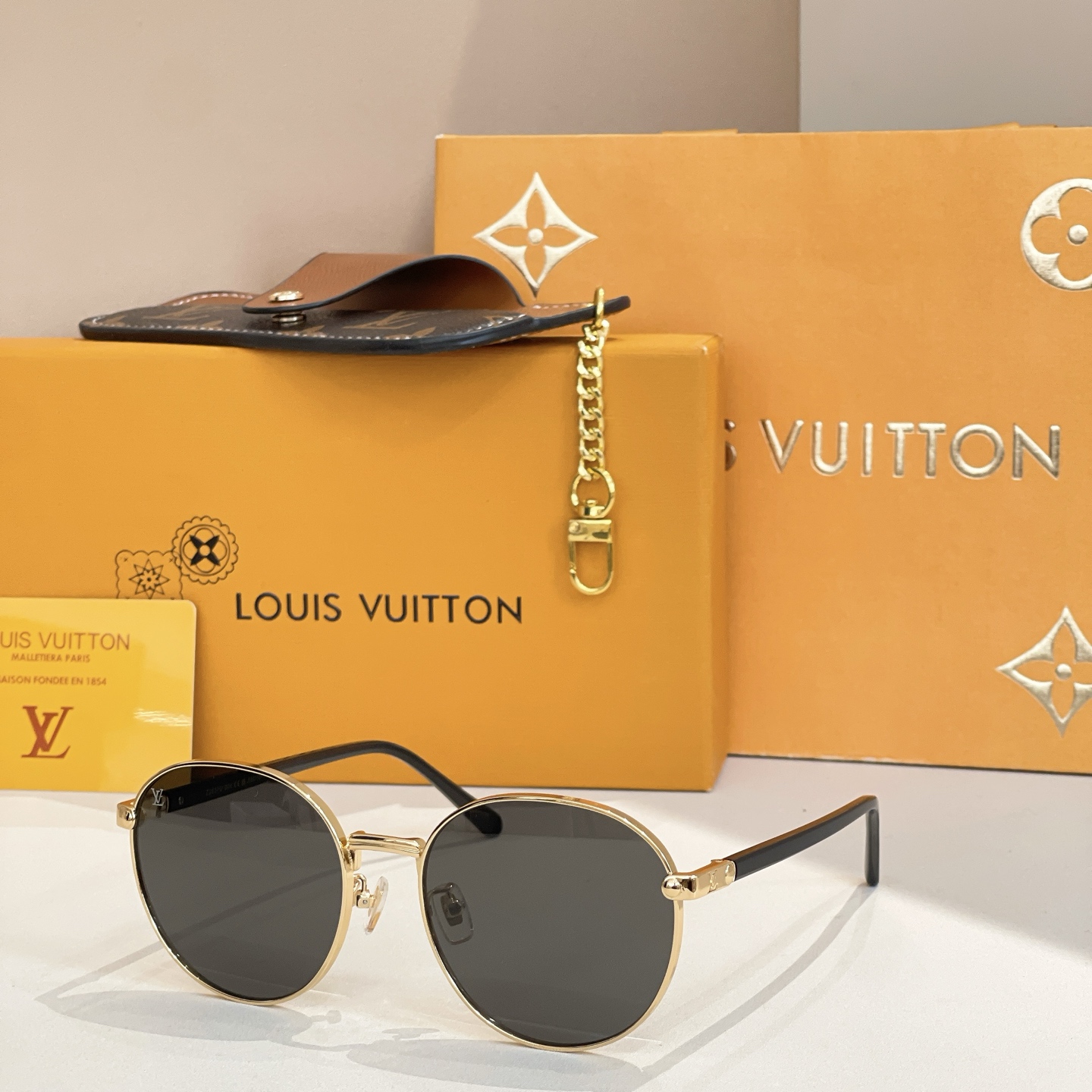 LOUIS VUITTO*✨✨✨MODEL：Z2637U✨✨✨ SIZE：56口19-145✨✨✨