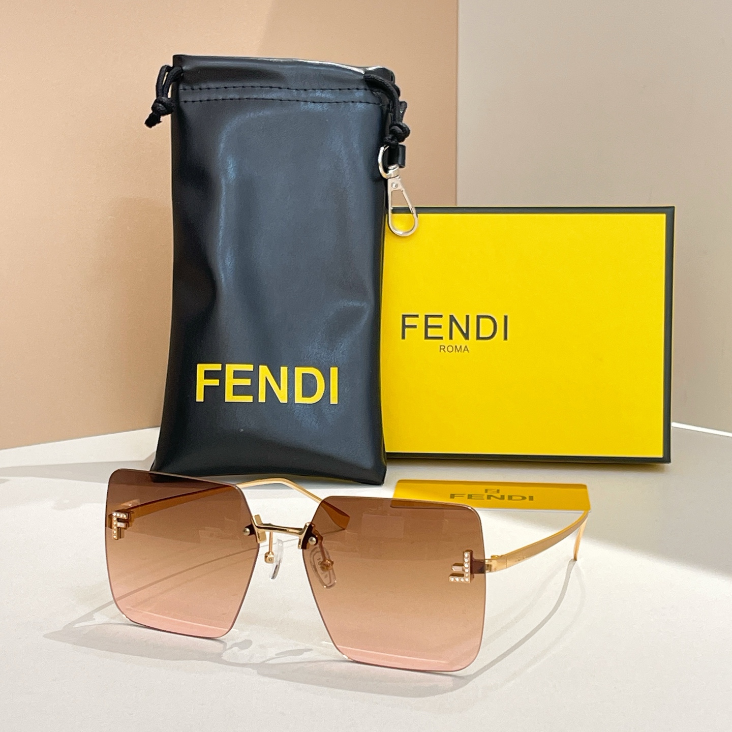 FEND*✨✨✨MODEL FE4082US✨✨✨SIZE59口15-135✨✨✨