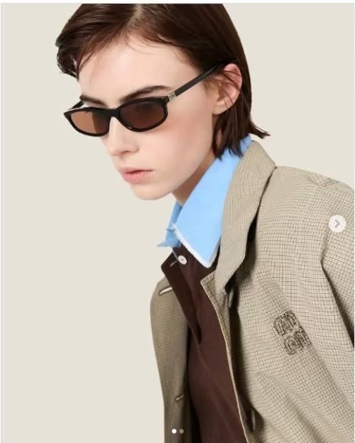 Miu Miu SMU A06 Sunglasses - Stylish and Protective Eye-wear - Size 54-17-140 1 Miu Miu SMU A06 Sunglasses - Stylish and Protective Eye-wear - Size 54-17-140