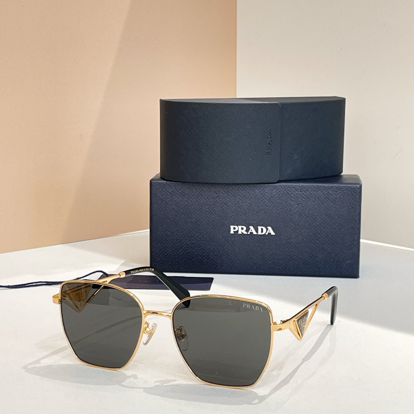 PRADA✨✨✨MODEL：OPR A54VD✨✨✨SIZE：55口18-140✨✨✨