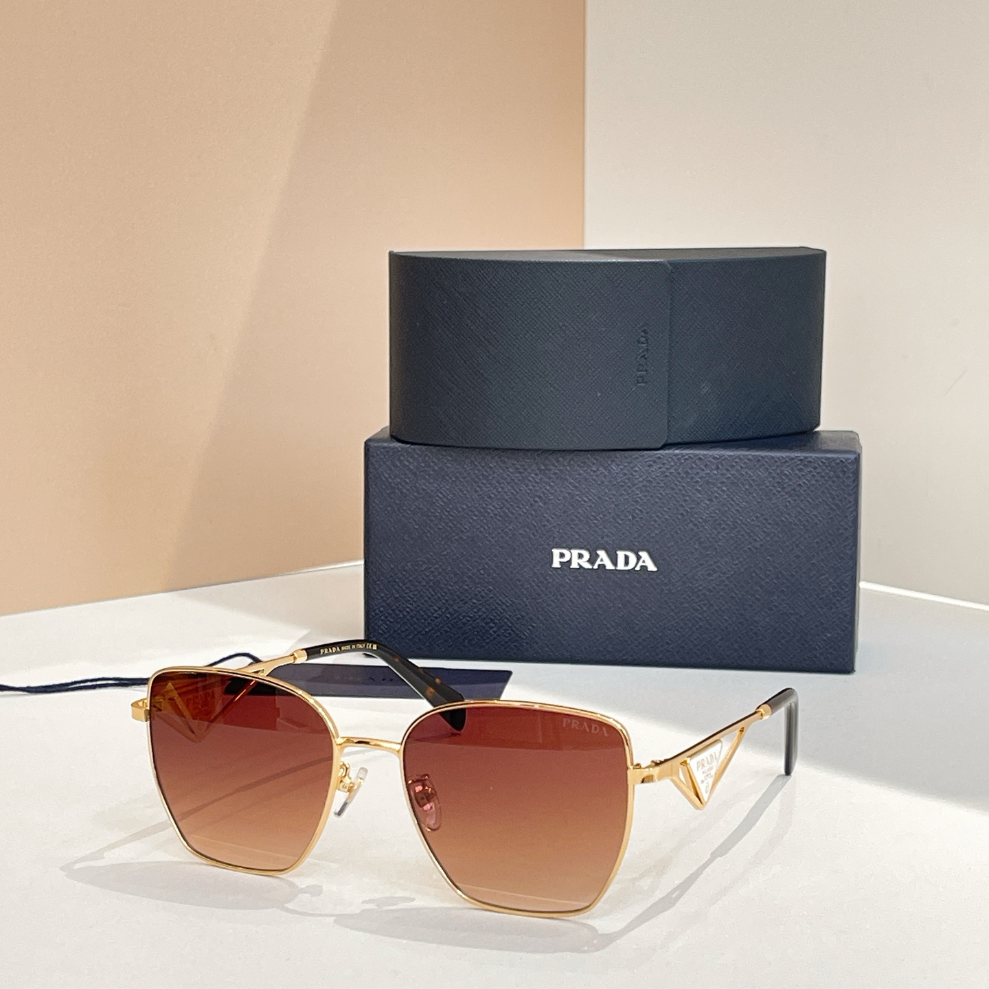 PRADA✨✨✨MODEL：OPR A54VD✨✨✨SIZE：55口18-140✨✨✨