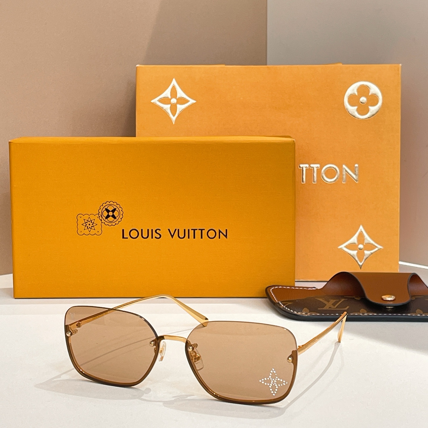 LOUIS VUITTO*✨✨✨MODEL：Z2051U✨✨✨ SIZE：63口17-142✨✨✨