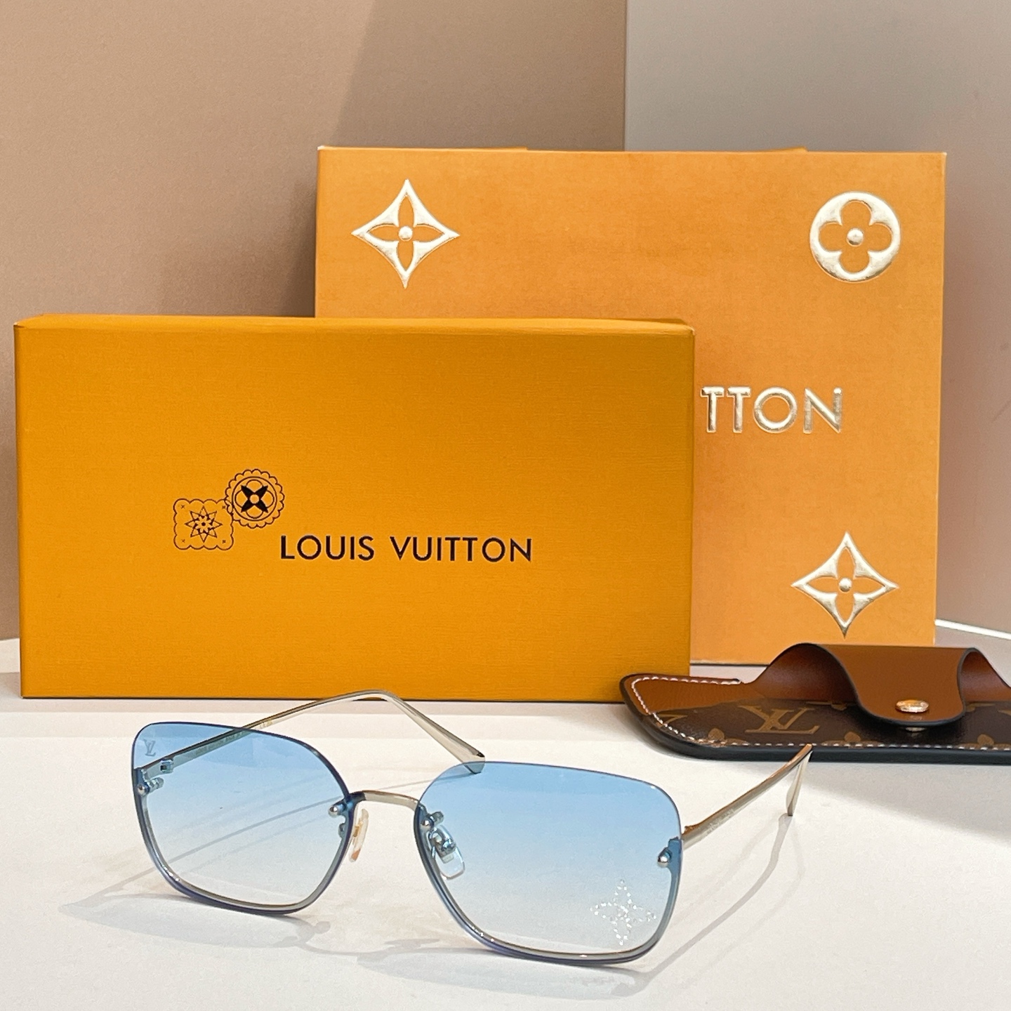 LOUIS VUITTO*✨✨✨MODEL：Z2051U✨✨✨ SIZE：63口17-142✨✨✨