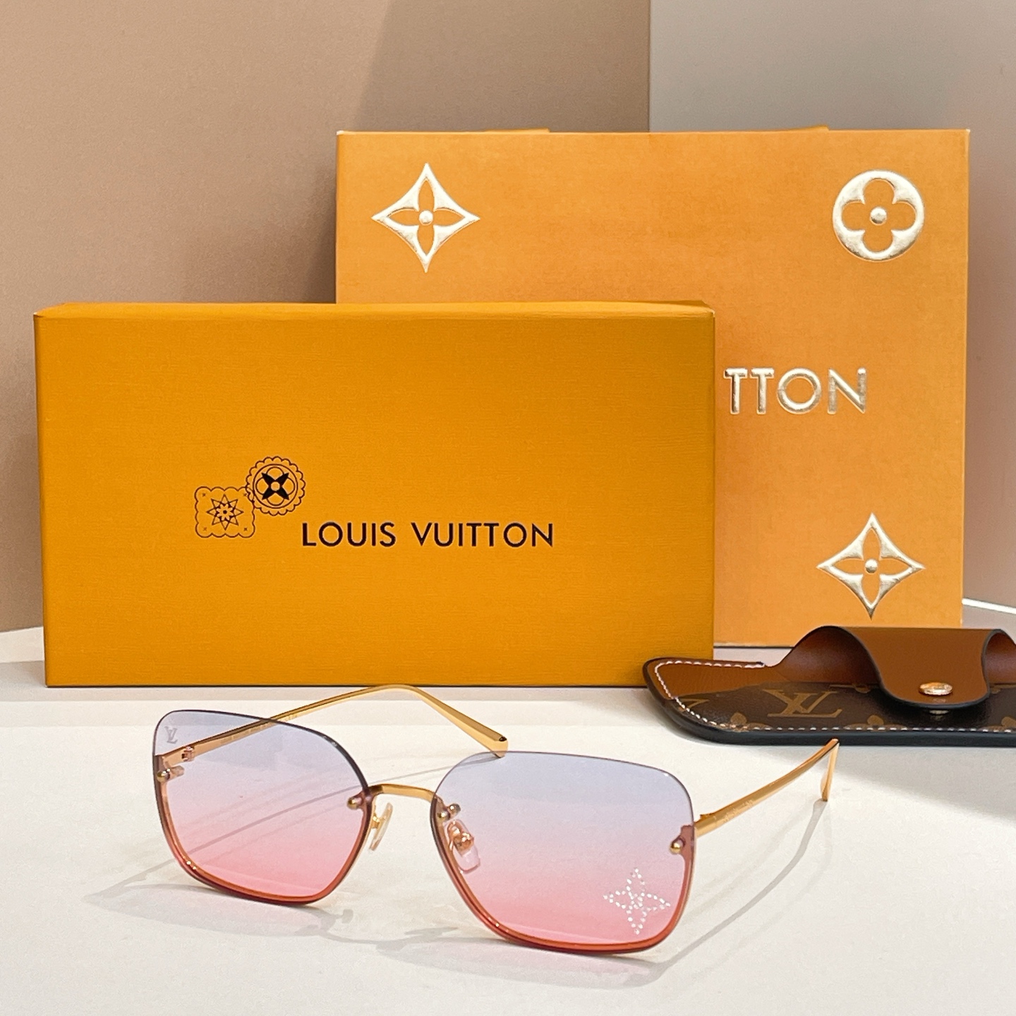 LOUIS VUITTO*✨✨✨MODEL：Z2051U✨✨✨ SIZE：63口17-142✨✨✨