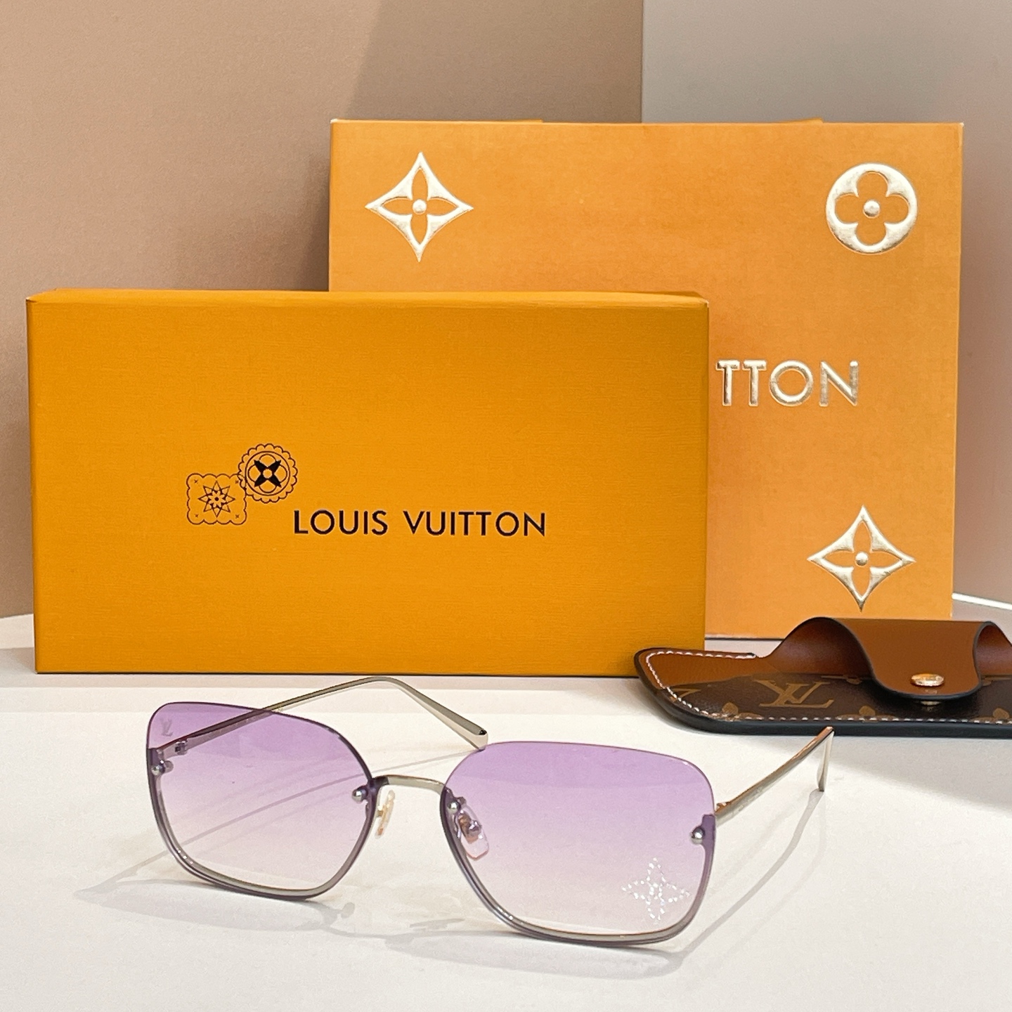 LOUIS VUITTO*✨✨✨MODEL：Z2051U✨✨✨ SIZE：63口17-142✨✨✨