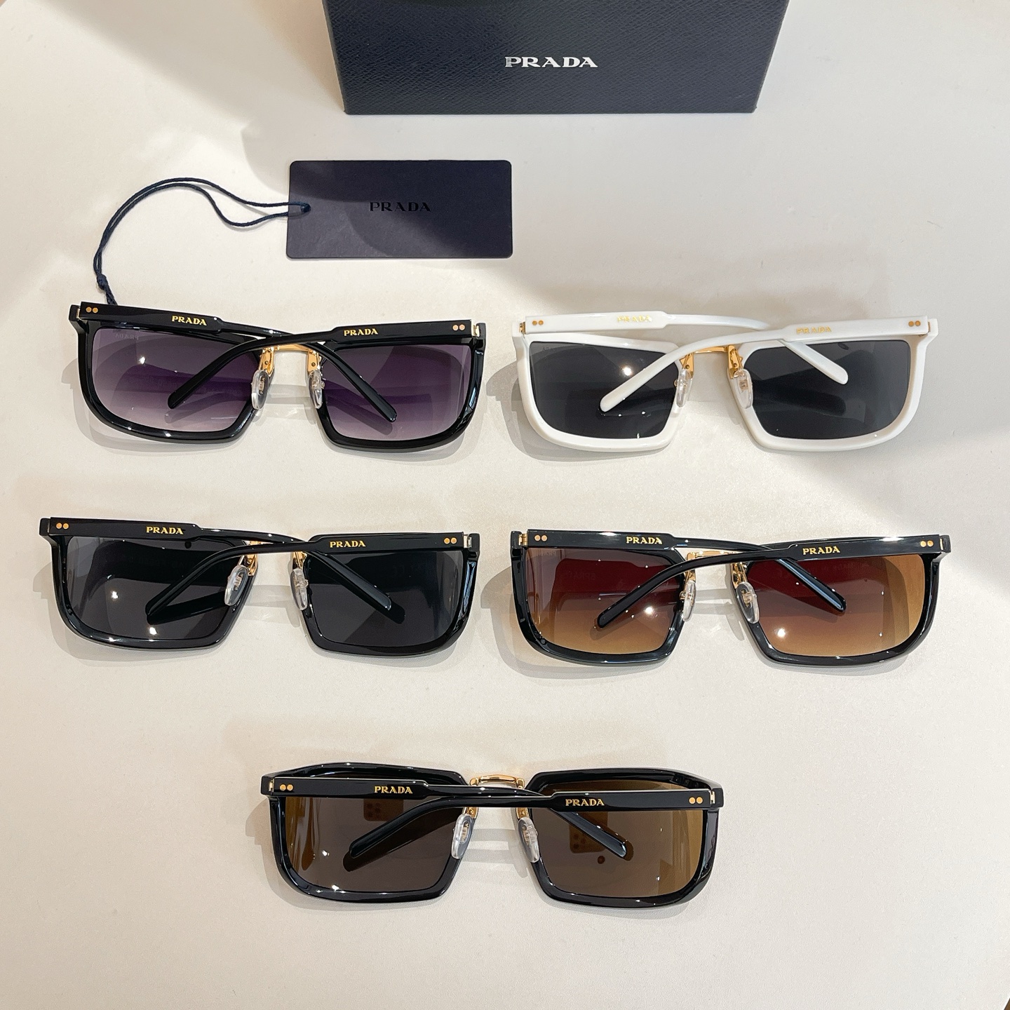 PRADA✨✨✨MODEL：SPRA11✨✨✨SIZE：55口24-145✨✨✨