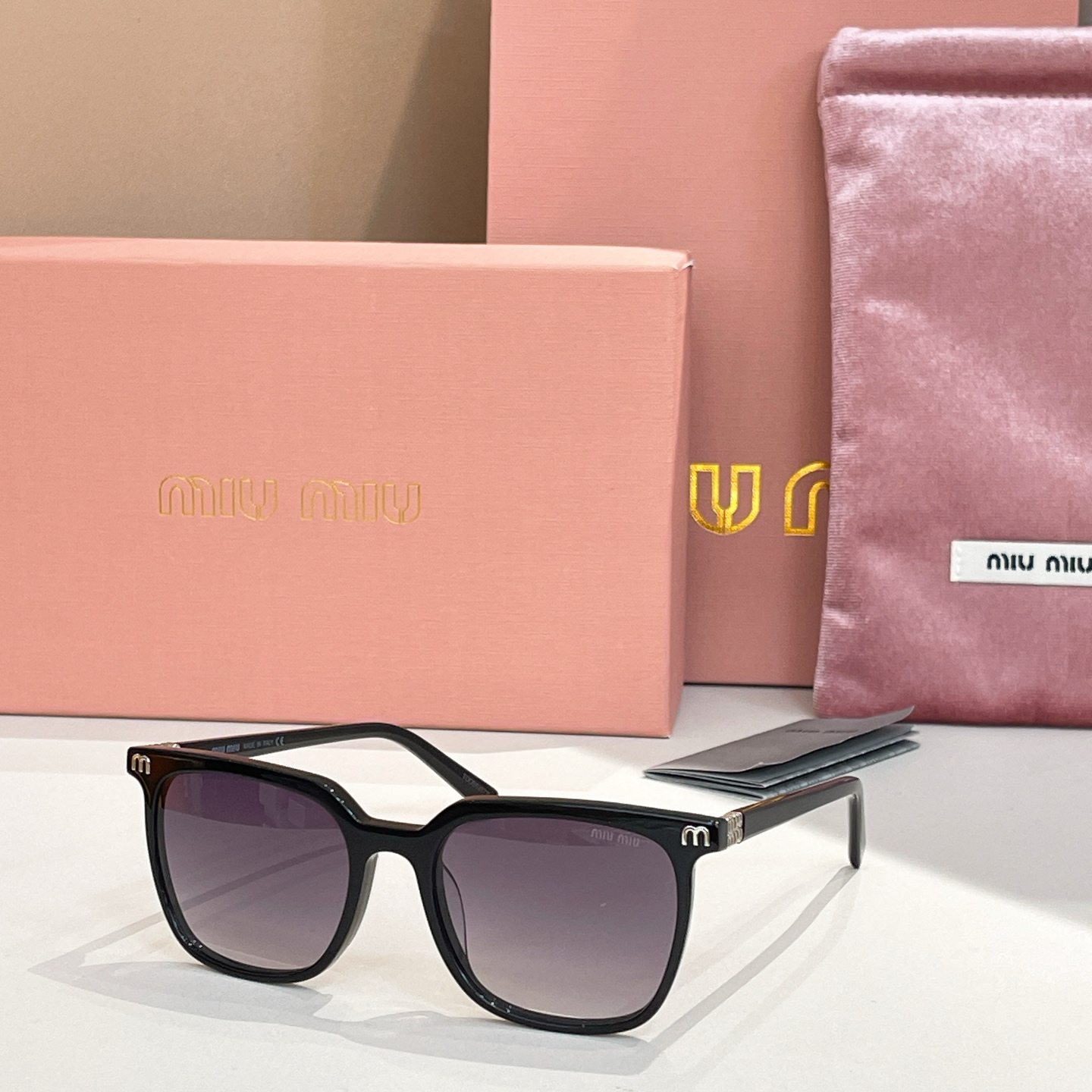 MIU M*🎀🎀🎀MODEL VMU 61ZS🎀🎀🎀SIZE：54口18-145🎀🎀🎀光学镜，太阳镜