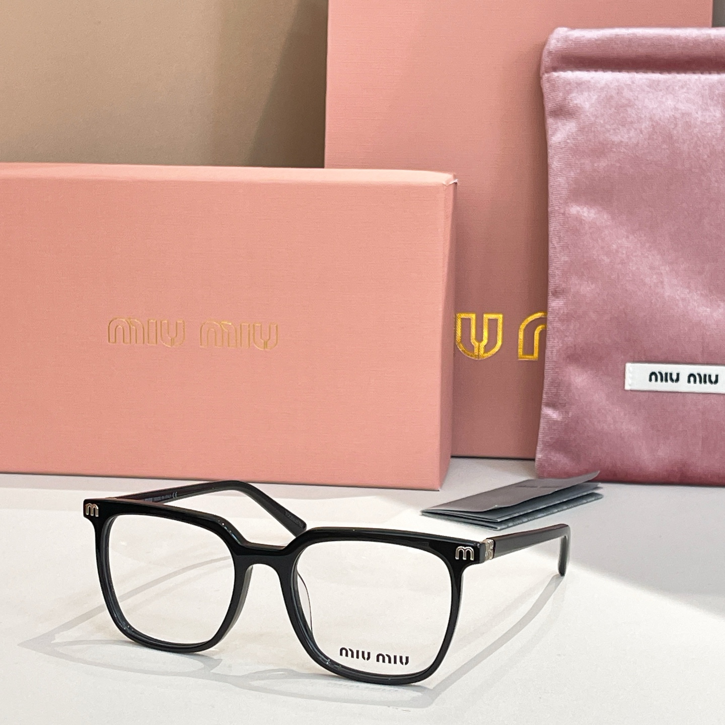 MIU M*🎀🎀🎀MODEL VMU 61ZS🎀🎀🎀SIZE：54口18-145🎀🎀🎀光学镜，太阳镜
