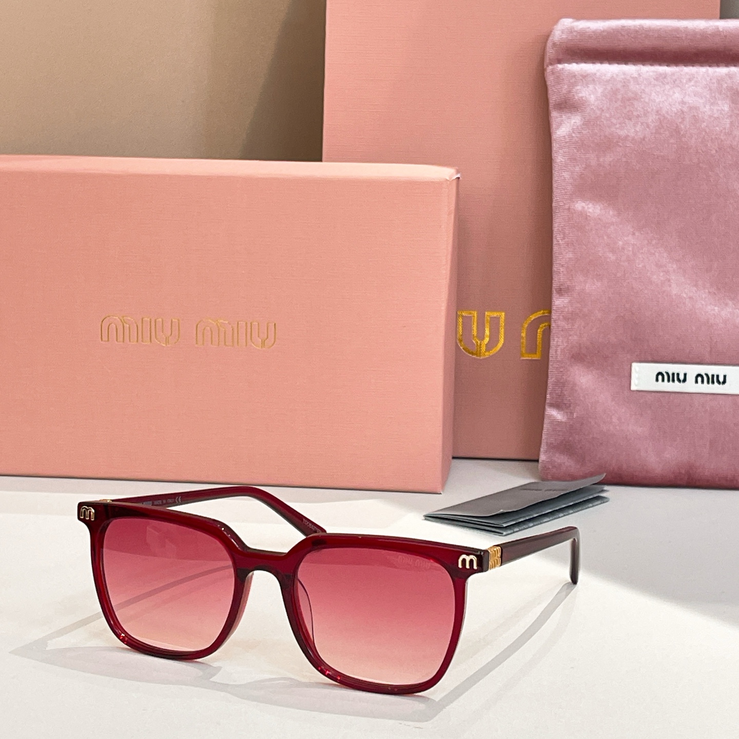 MIU M*🎀🎀🎀MODEL VMU 61ZS🎀🎀🎀SIZE：54口18-145🎀🎀🎀光学镜，太阳镜