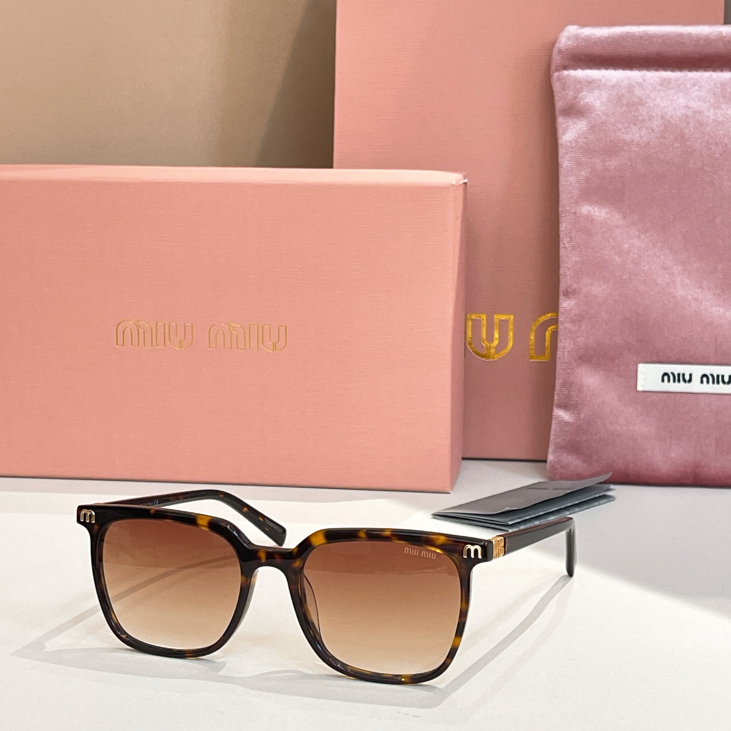 MIU M*🎀🎀🎀MODEL VMU 61ZS🎀🎀🎀SIZE：54口18-145🎀🎀🎀光学镜，太阳镜