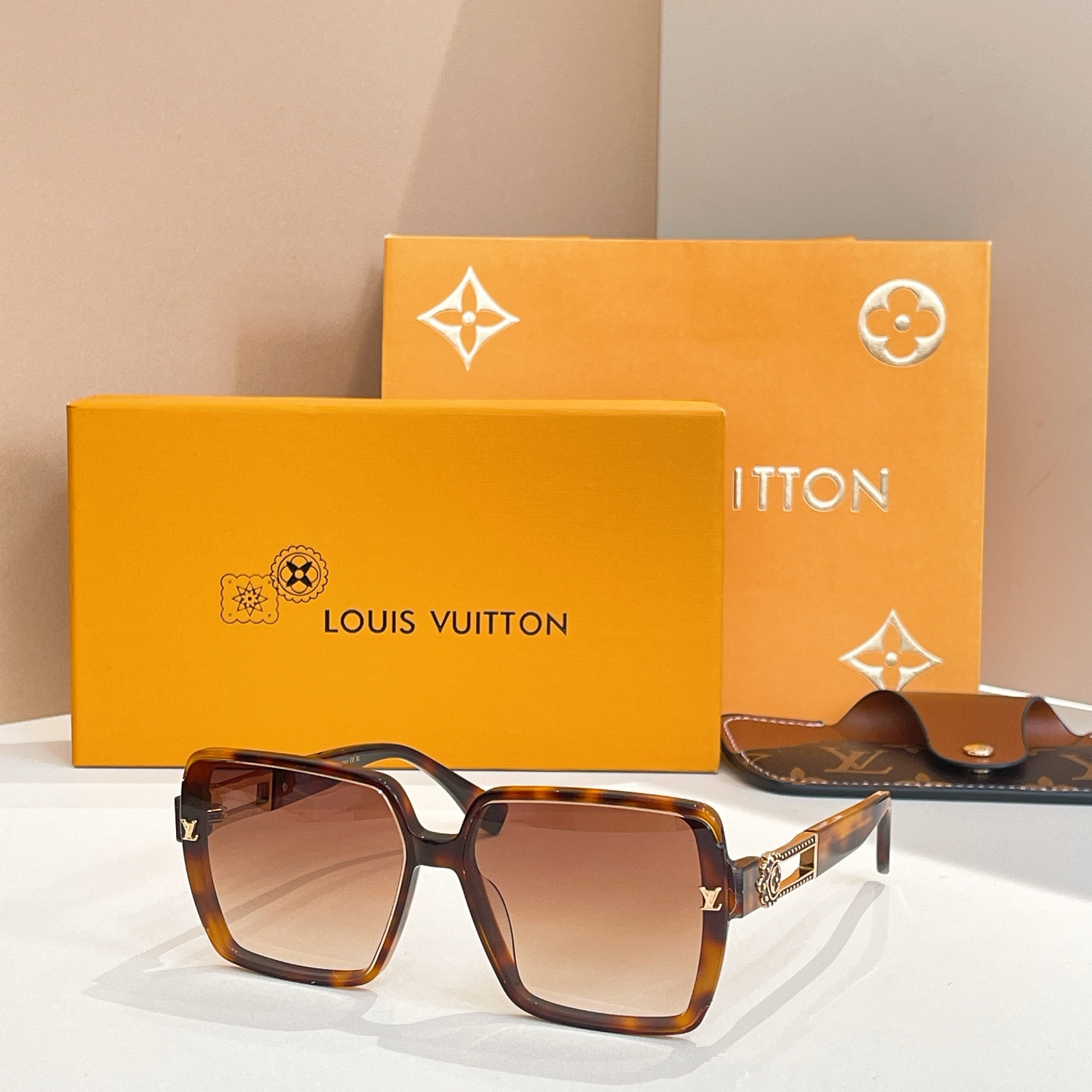 LOUIS VUITTO*✨✨✨MODEL：Z1875✨✨✨ SIZE：63口15-145✨✨✨