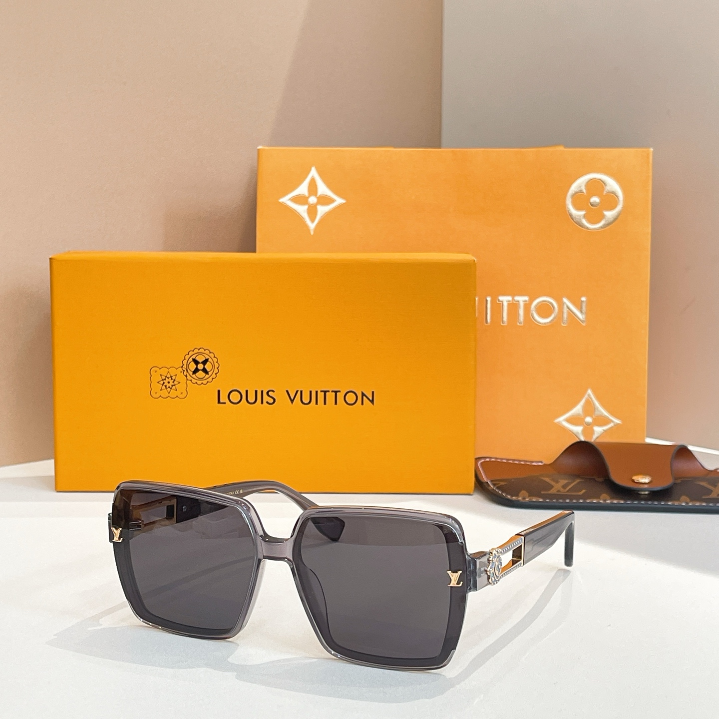 LOUIS VUITTO*✨✨✨MODEL：Z1875✨✨✨ SIZE：63口15-145✨✨✨