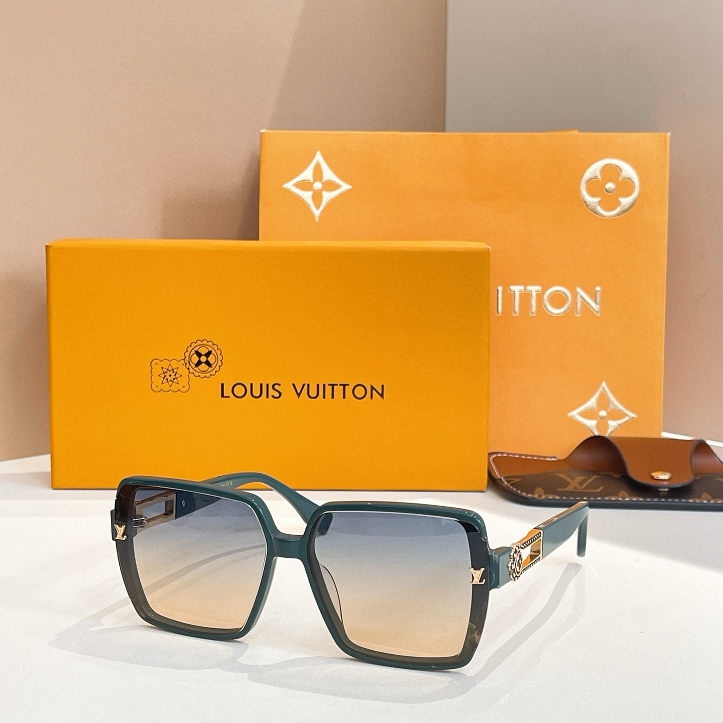 LOUIS VUITTO*✨✨✨MODEL：Z1875✨✨✨ SIZE：63口15-145✨✨✨