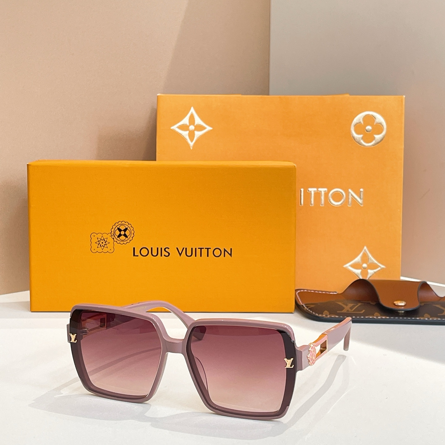 LOUIS VUITTO*✨✨✨MODEL：Z1875✨✨✨ SIZE：63口15-145✨✨✨