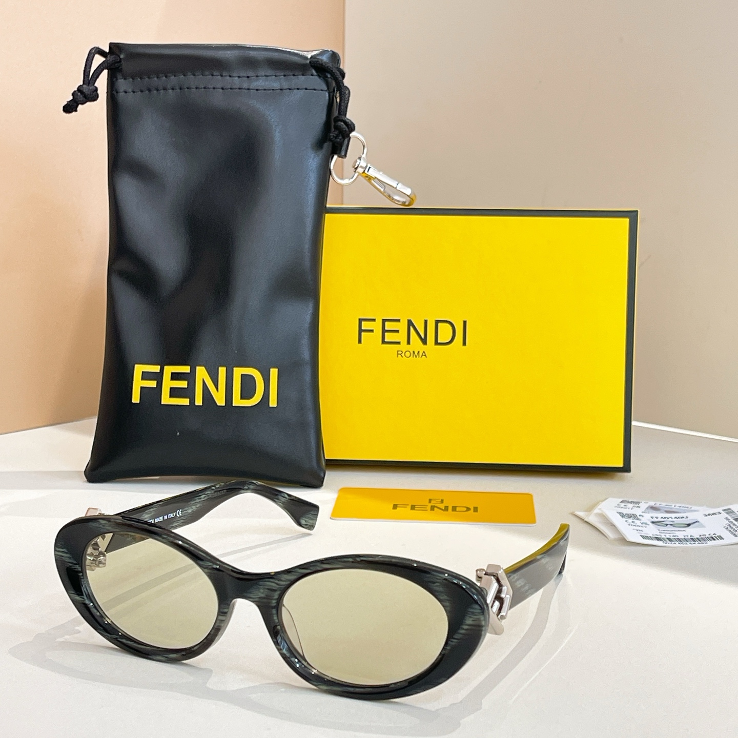 Fendi 芬迪墨镜