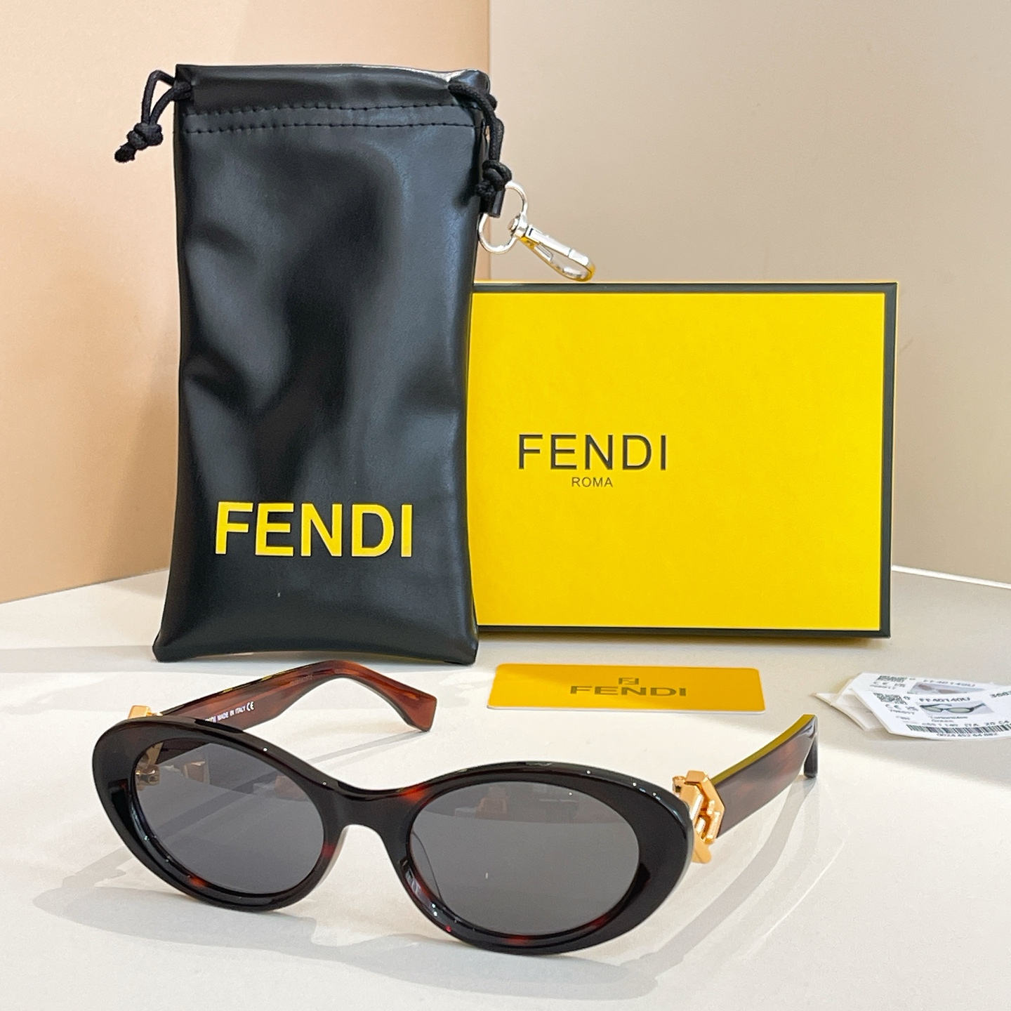 Fendi 芬迪墨镜