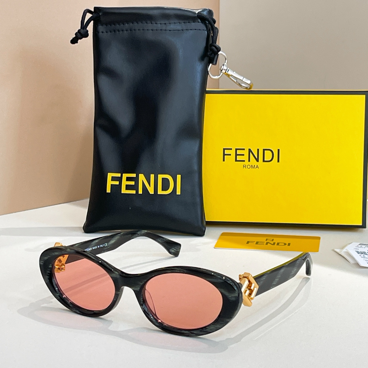 Fendi 芬迪墨镜