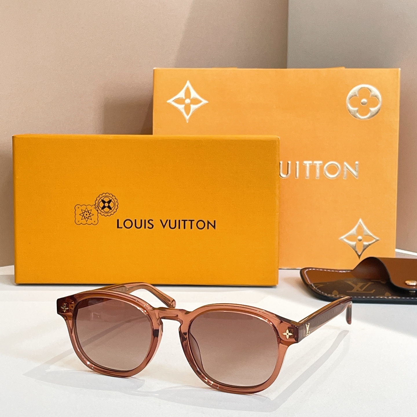 LOUIS VUITTO* MODEL：Z3043E SIZE：57口21-145 太阳镜🉐170，变色片➕20