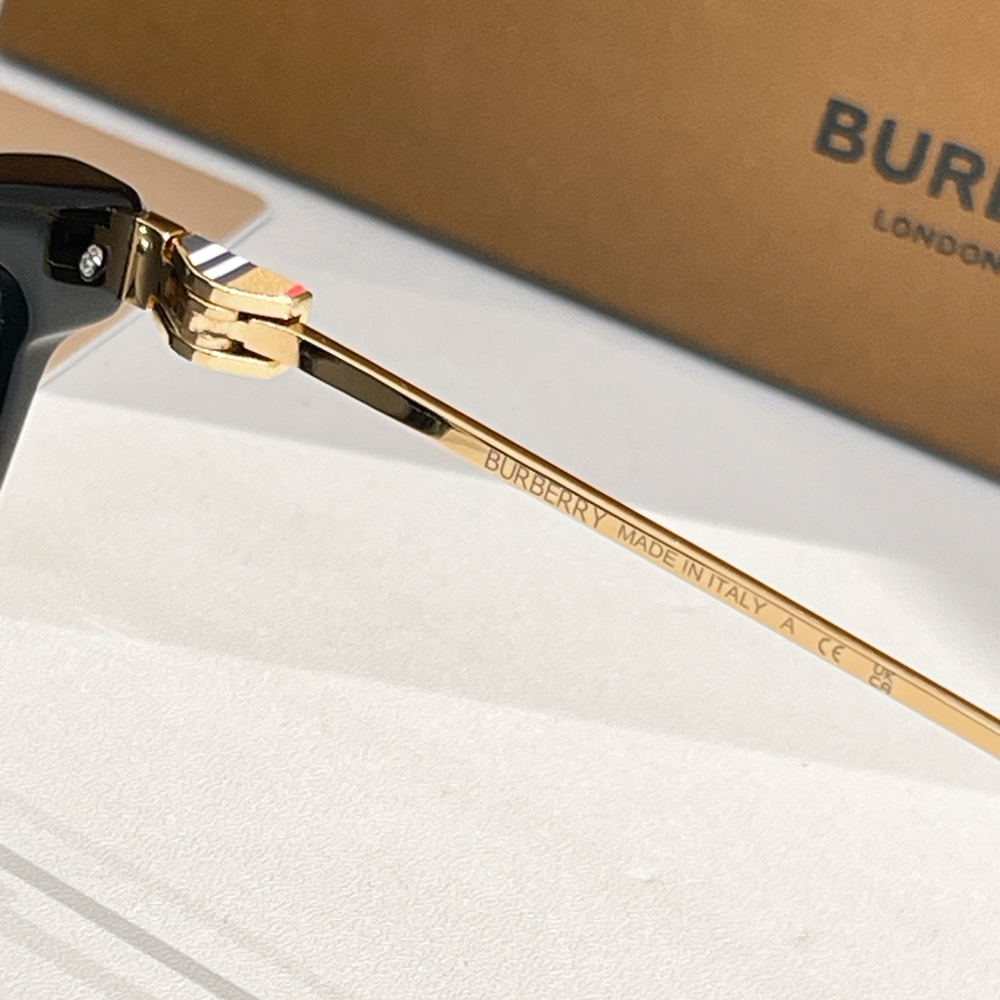 BURBERR*⭐️⭐️⭐️MODEL：BE2384 ⭐️⭐️⭐️SIZE：53口19-145⭐️⭐️⭐