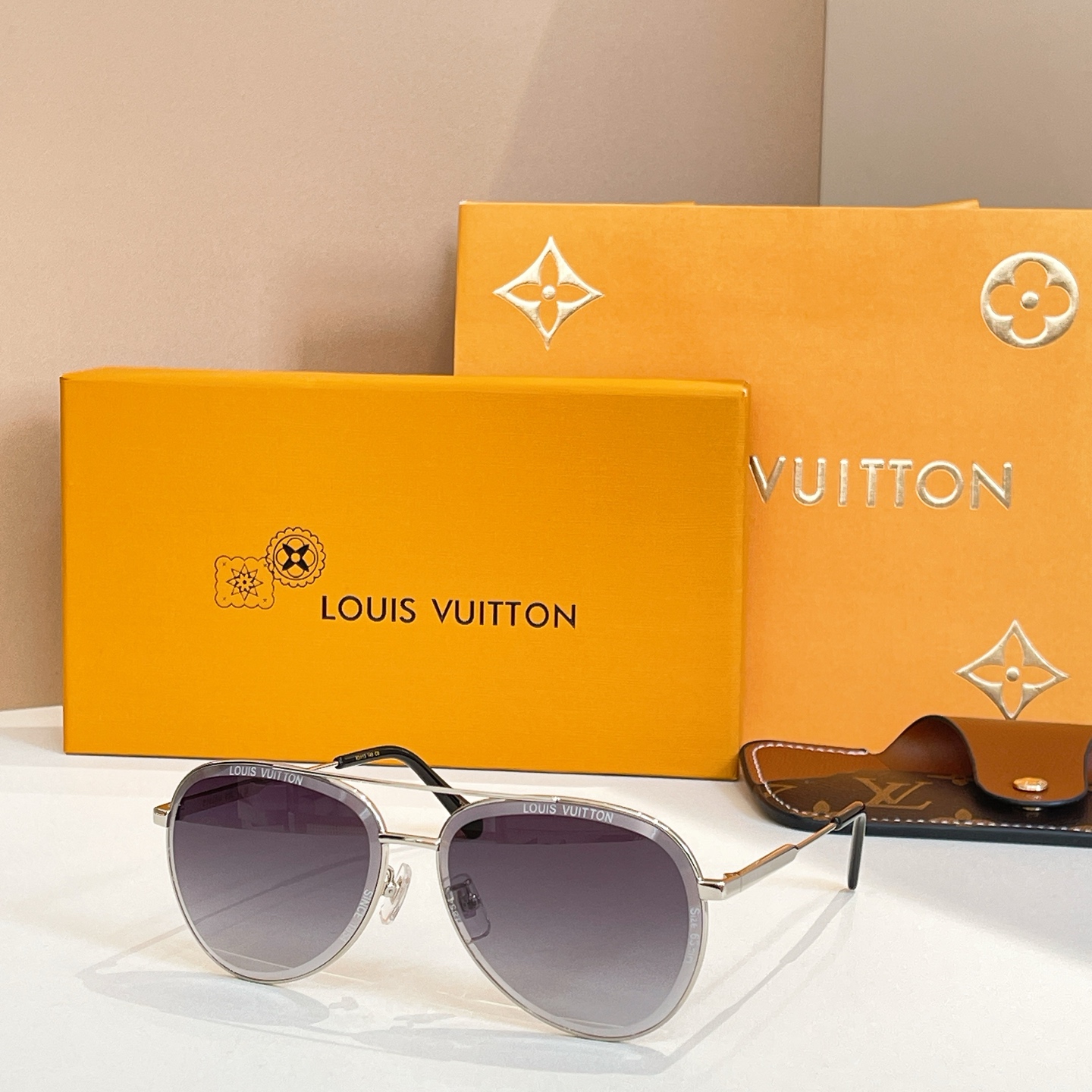 LOUIS VUITTO*✨✨✨MODEL：Z2625U✨✨✨ SIZE：63口13-145✨✨✨