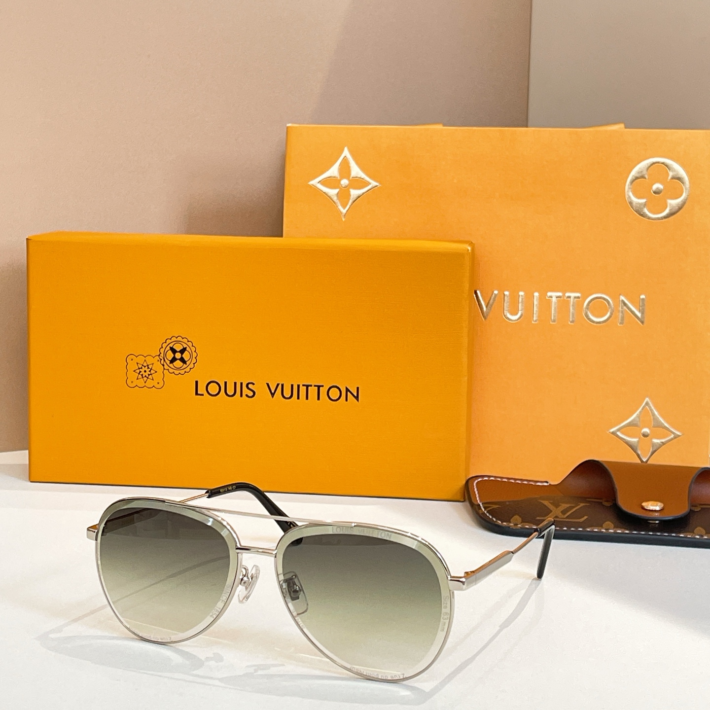 LOUIS VUITTO*✨✨✨MODEL：Z2625U✨✨✨ SIZE：63口13-145✨✨✨