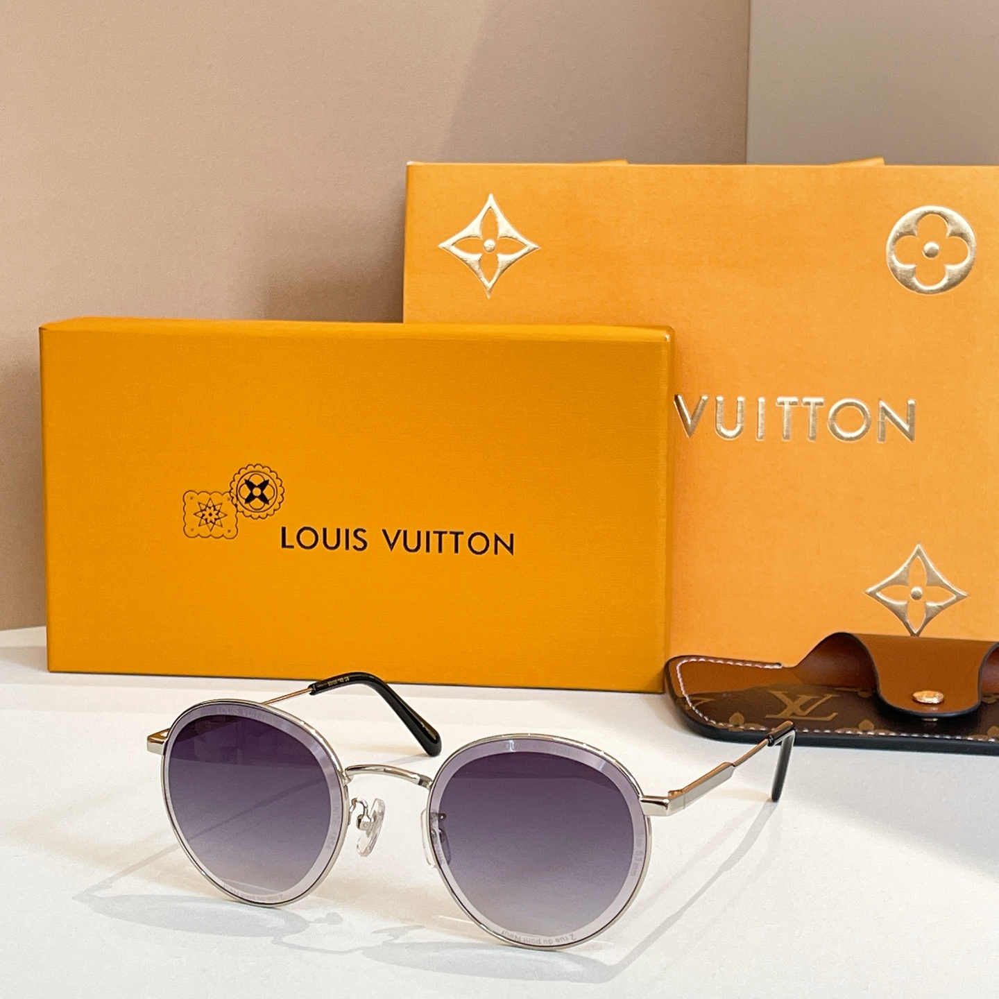 LOUIS VUITTO*✨✨✨MODEL：Z2626U✨✨✨ SIZE：53口20-145✨✨✨