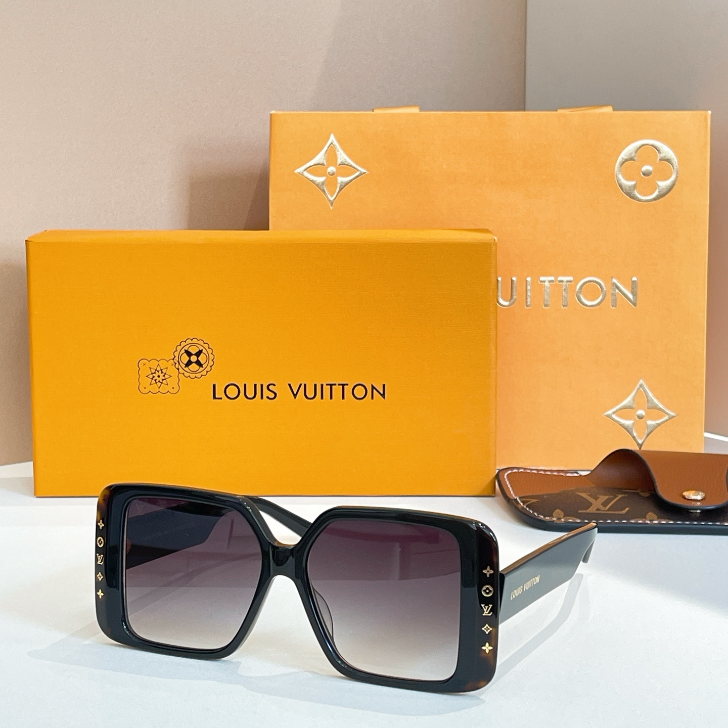 LOUIS VUITTO*✨✨✨MODEL：Z2095W✨✨✨ SIZE：56口15-148✨✨✨