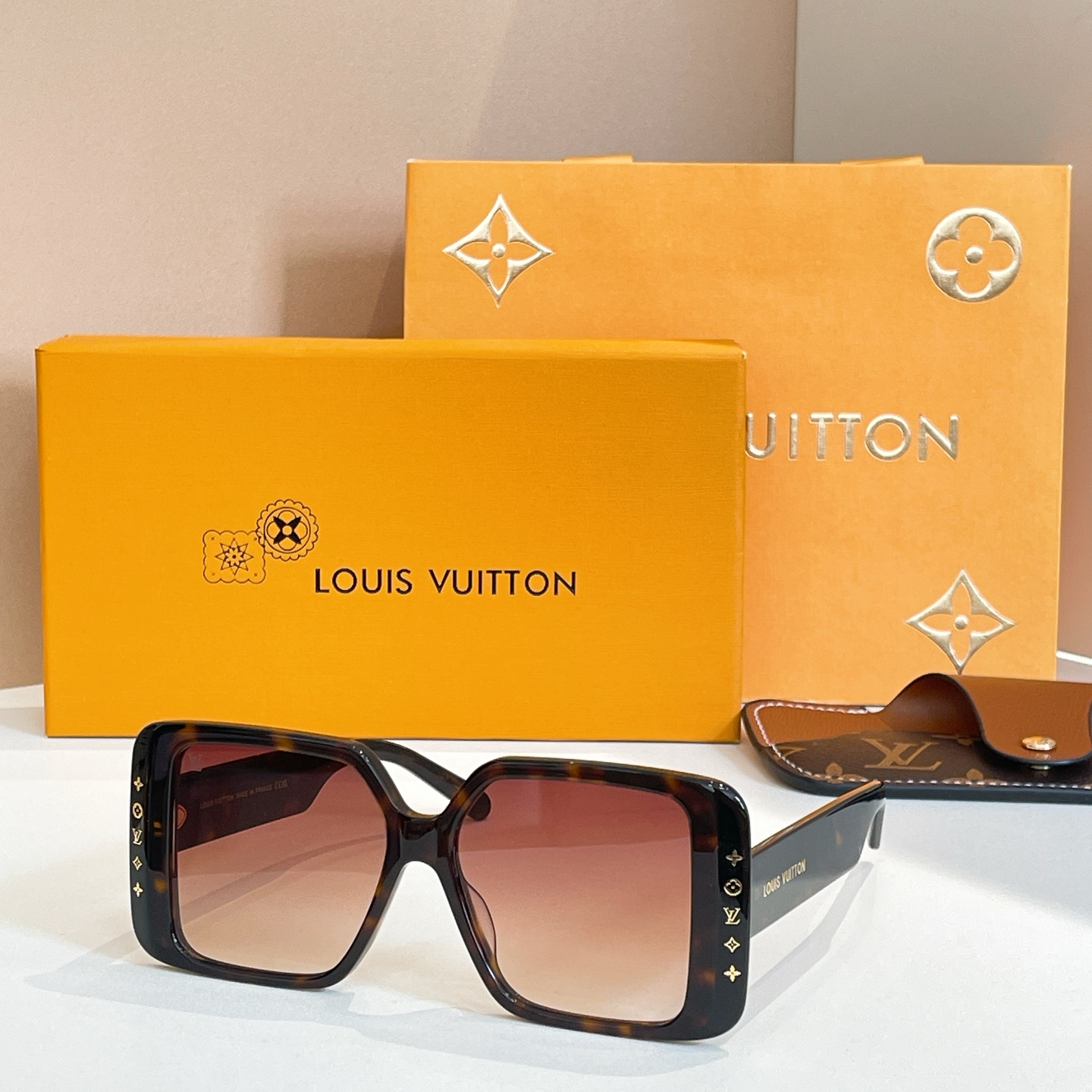 LOUIS VUITTO*✨✨✨MODEL：Z2095W✨✨✨ SIZE：56口15-148✨✨✨