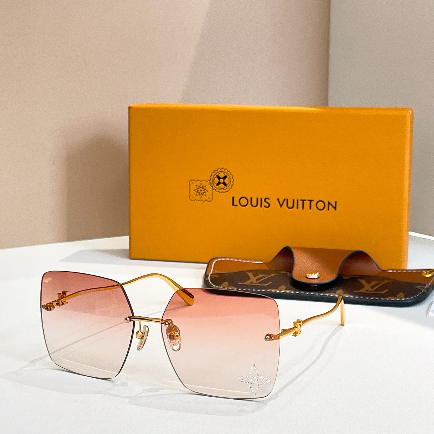 Louis Vuitton LOUIS VUITTO*太阳眼镜