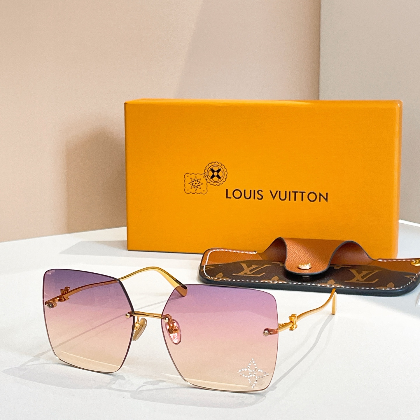 Louis Vuitton LOUIS VUITTO*太阳眼镜
