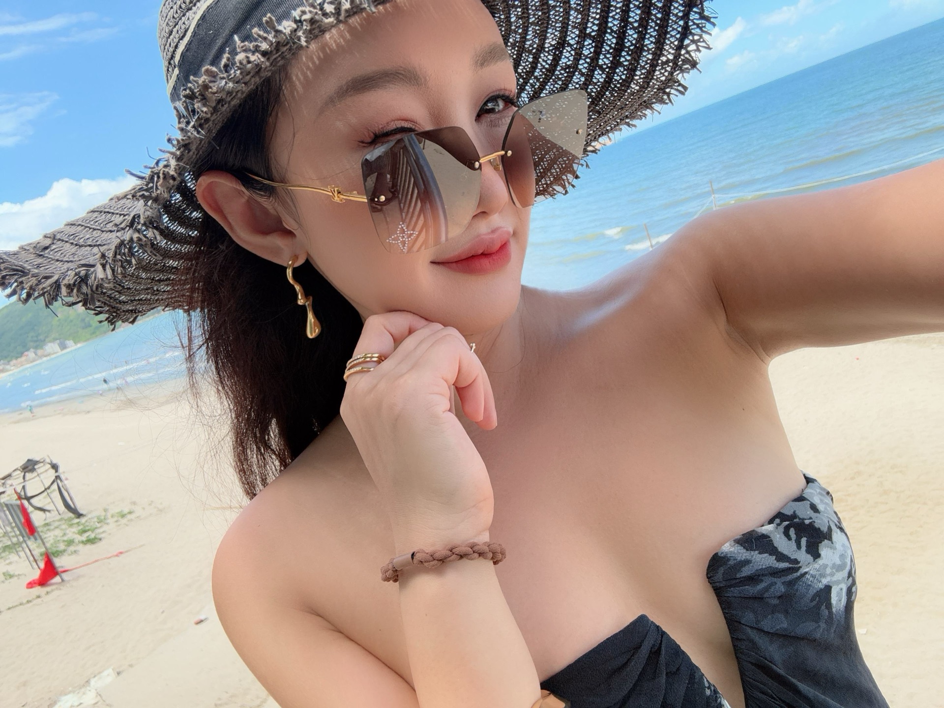 Louis Vuitton LOUIS VUITTO*太阳眼镜