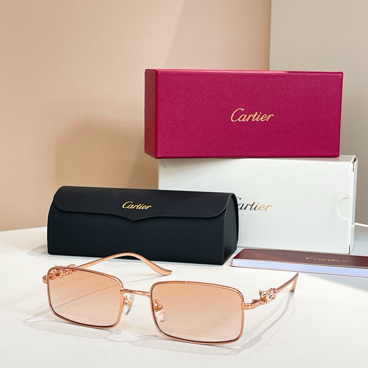Cartie*✨✨✨MODEL：CT01590O✨✨✨SIZE  142✨✨✨太阳镜，变色片