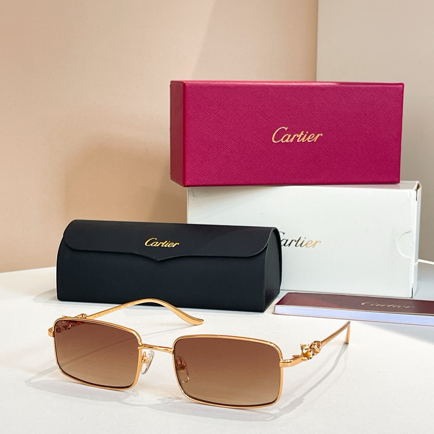 Cartie*✨✨✨MODEL：CT01590O✨✨✨SIZE  142✨✨✨太阳镜，变色片