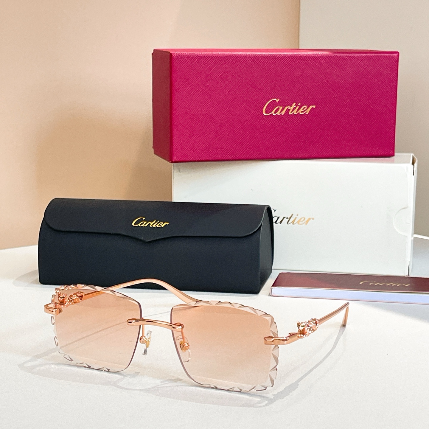 Cartie*✨✨✨MODEL：CT01591O✨✨✨SIZE  142✨✨✨太阳镜，变色片