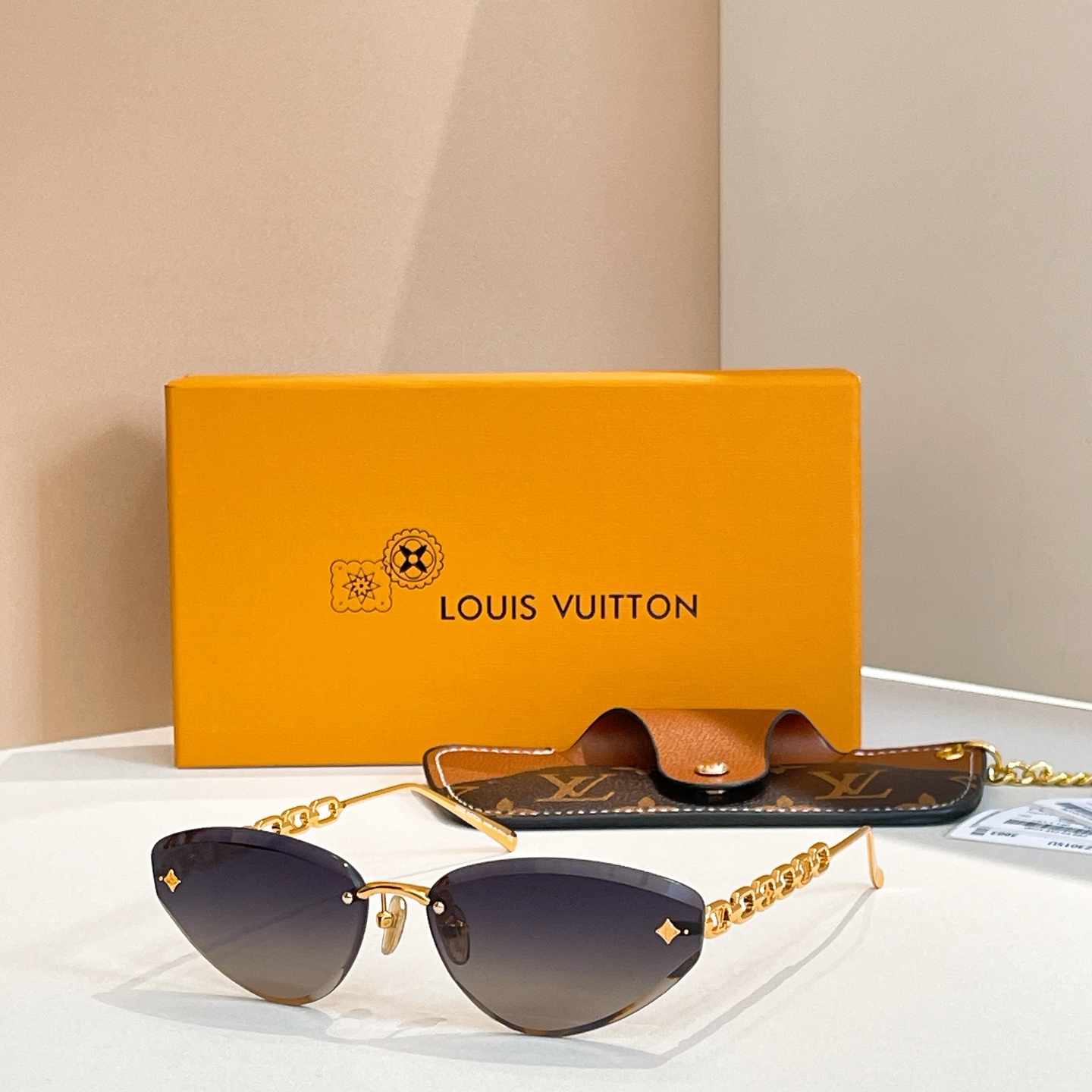 LOUIS VUITTO*✨✨✨MODEL：Z3015U✨✨✨ SIZE：61口15-140✨✨✨