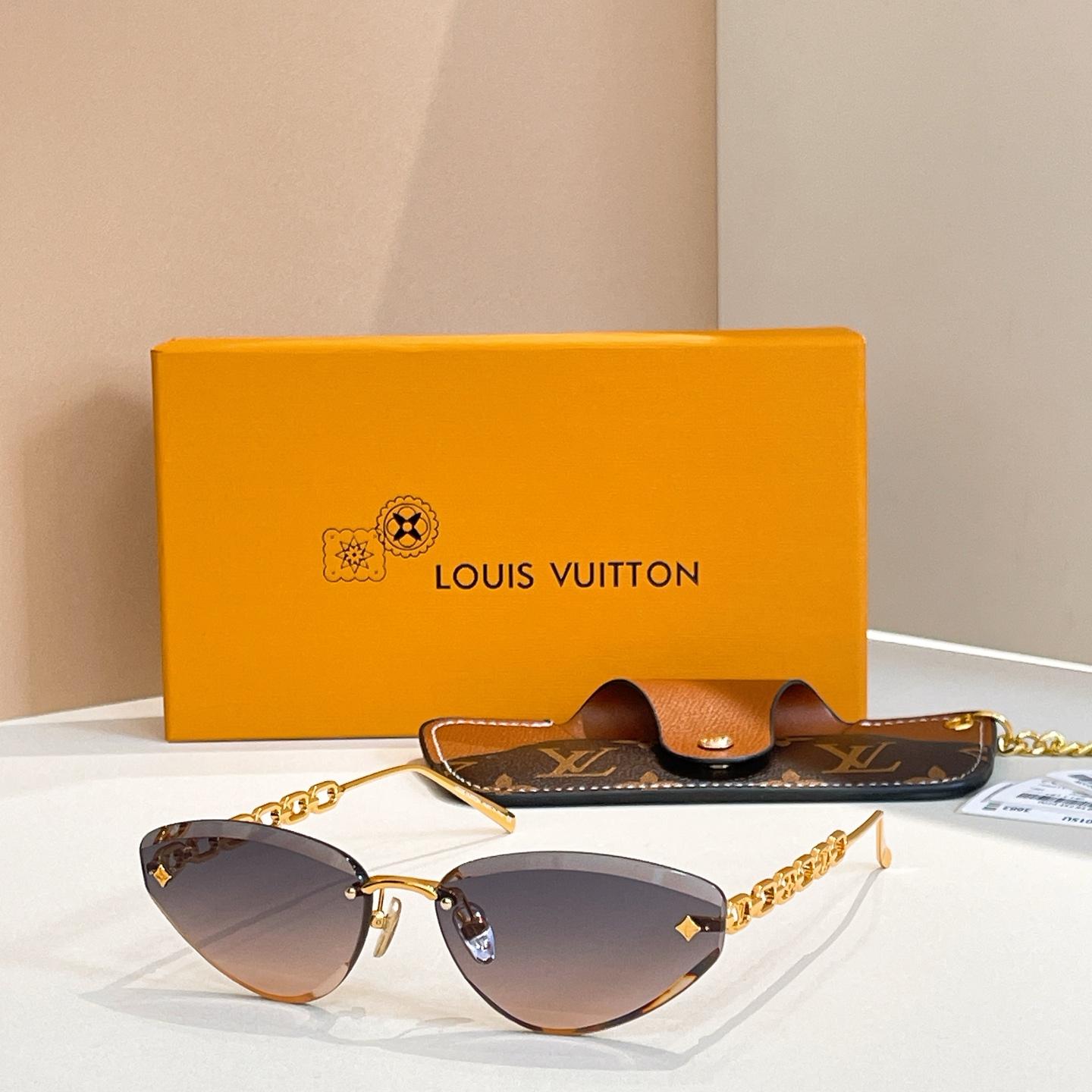 LOUIS VUITTO*✨✨✨MODEL：Z3015U✨✨✨ SIZE：61口15-140✨✨✨