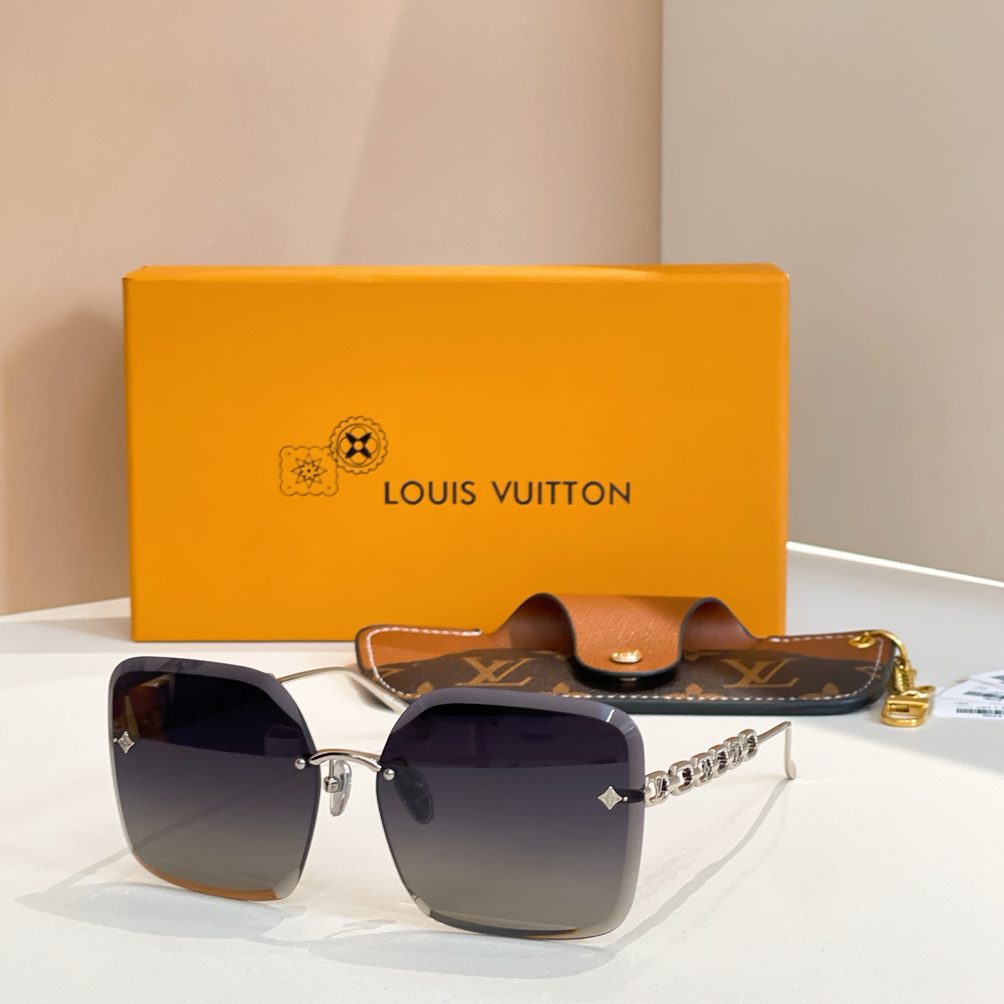 Louis Vuitton LOUIS VUITTO*太阳眼镜